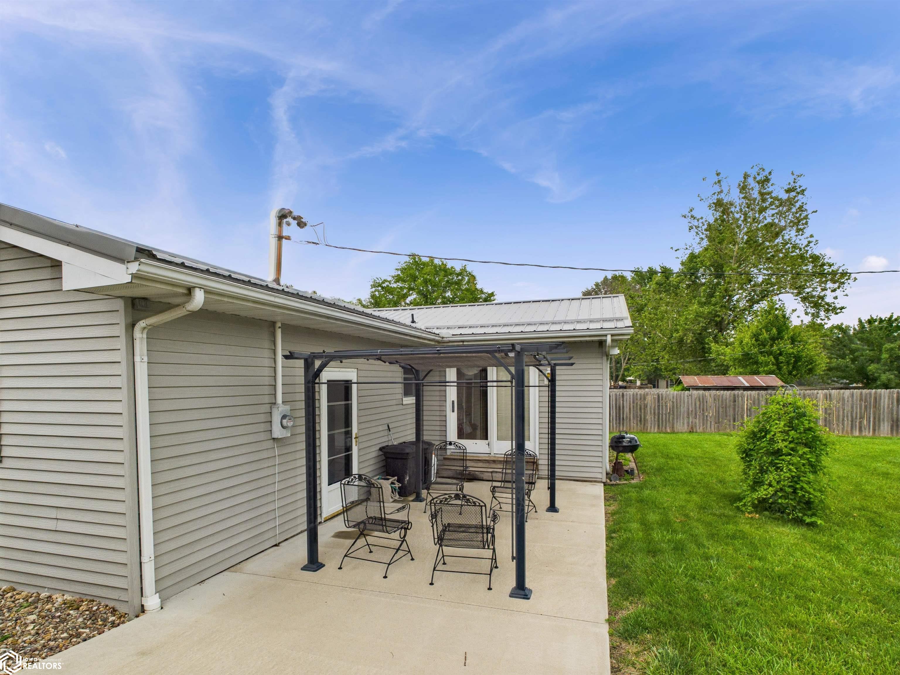 30 Cedar Court, Montrose, Iowa image 2