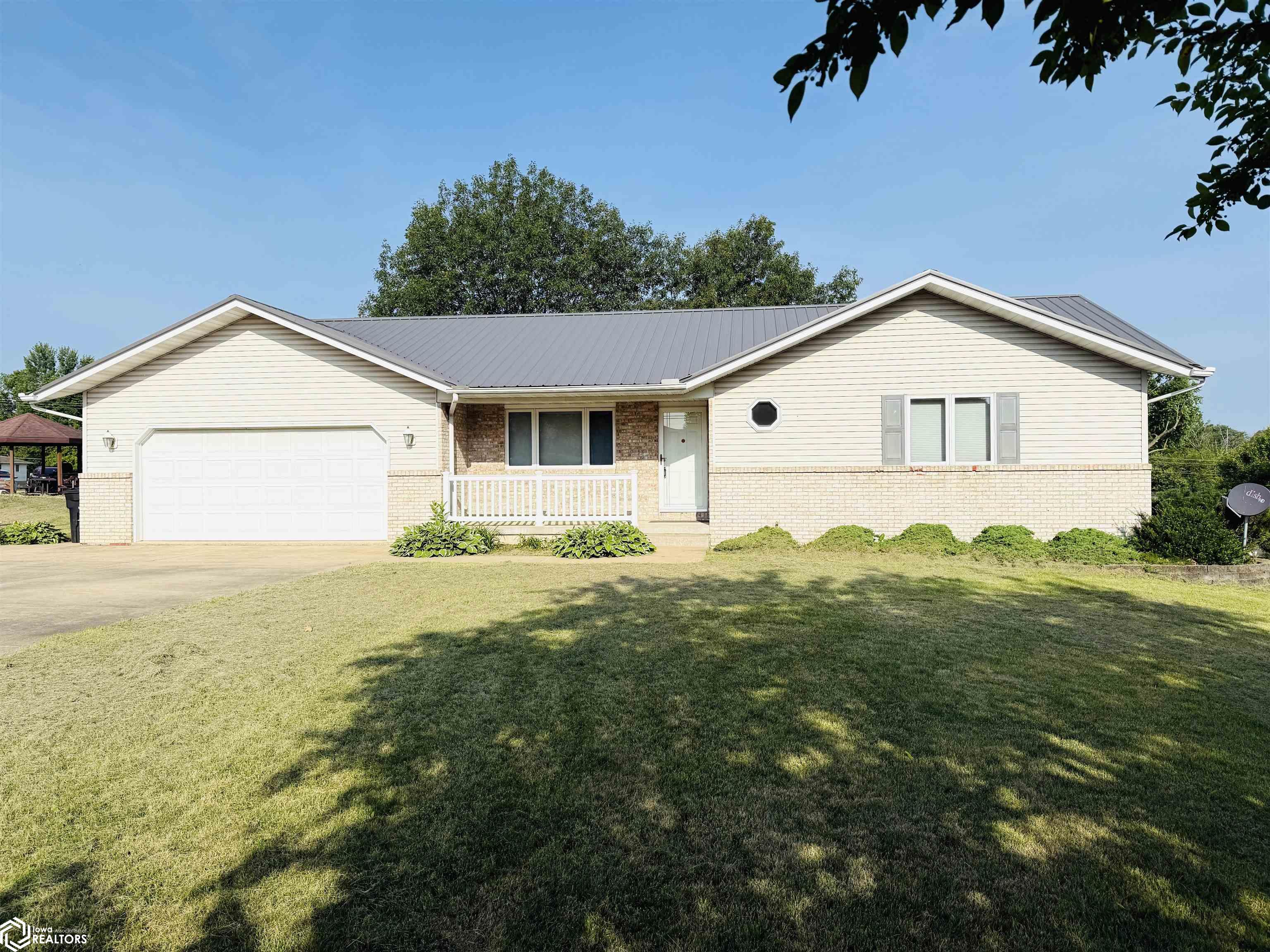 703 S Adams Court, Mount Pleasant, Iowa image 1
