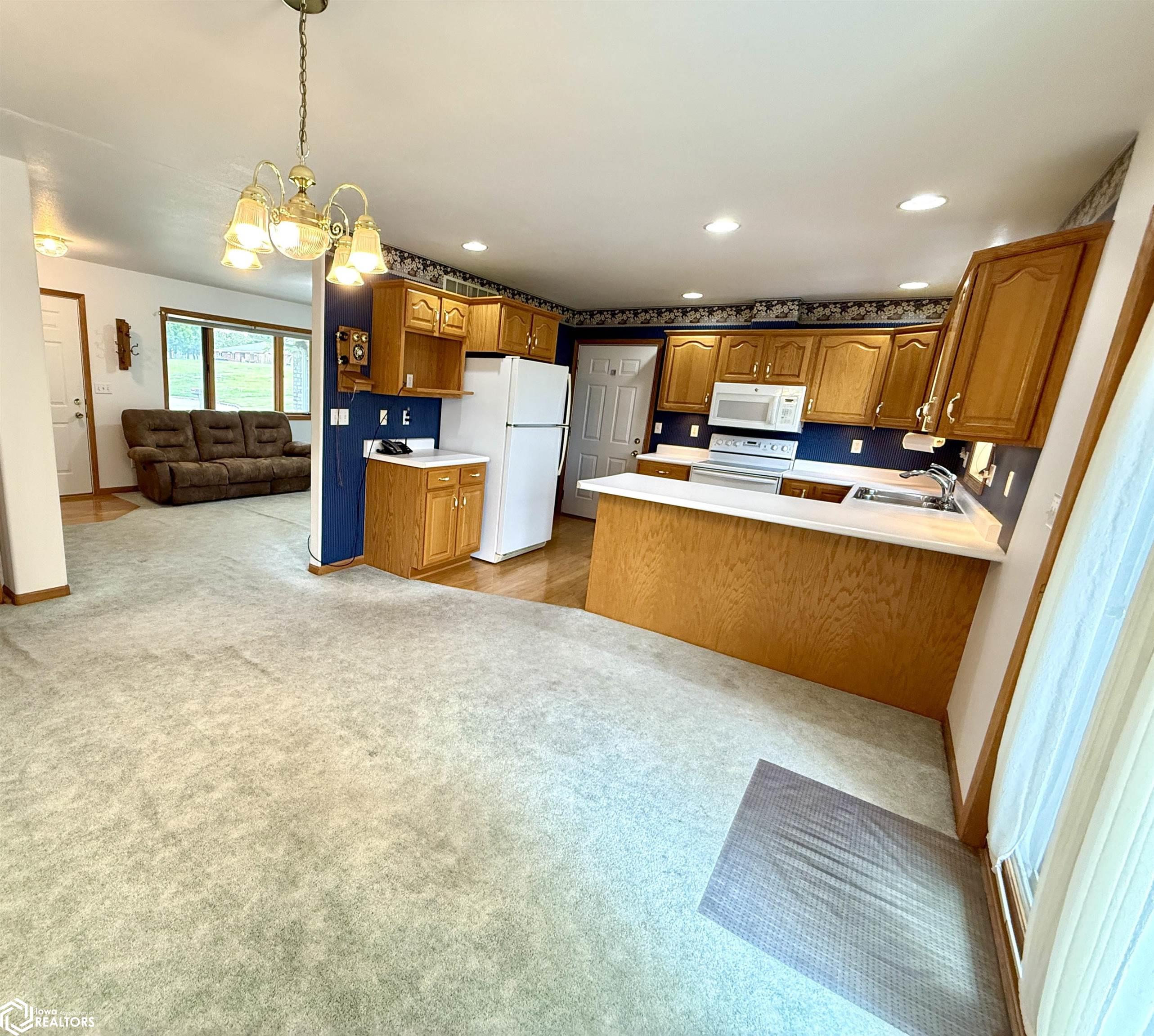 703 S Adams Court, Mount Pleasant, Iowa image 12