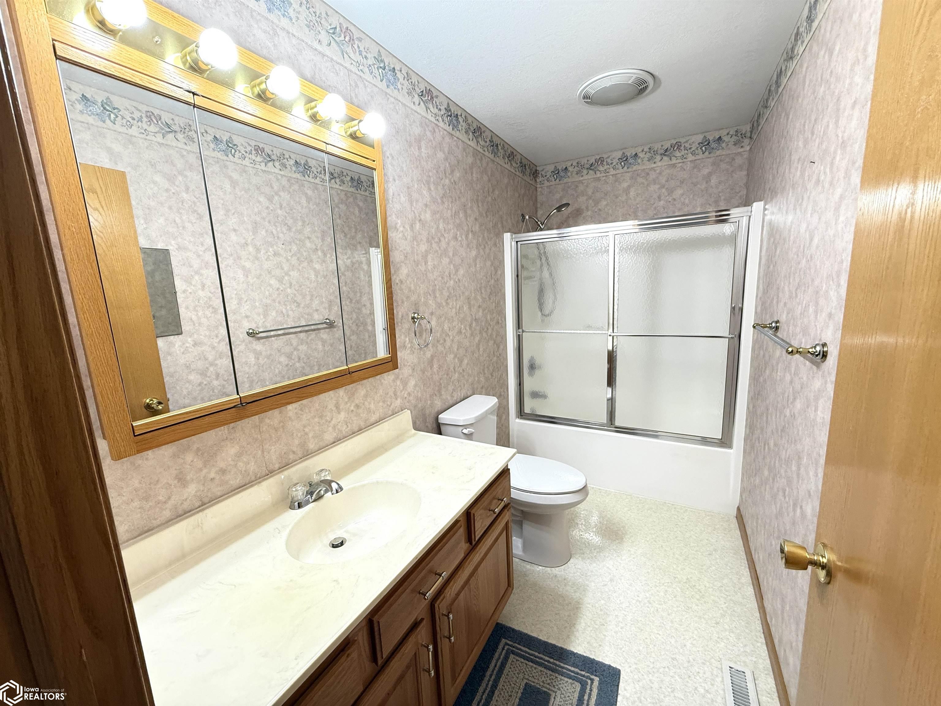 703 S Adams Court, Mount Pleasant, Iowa image 15