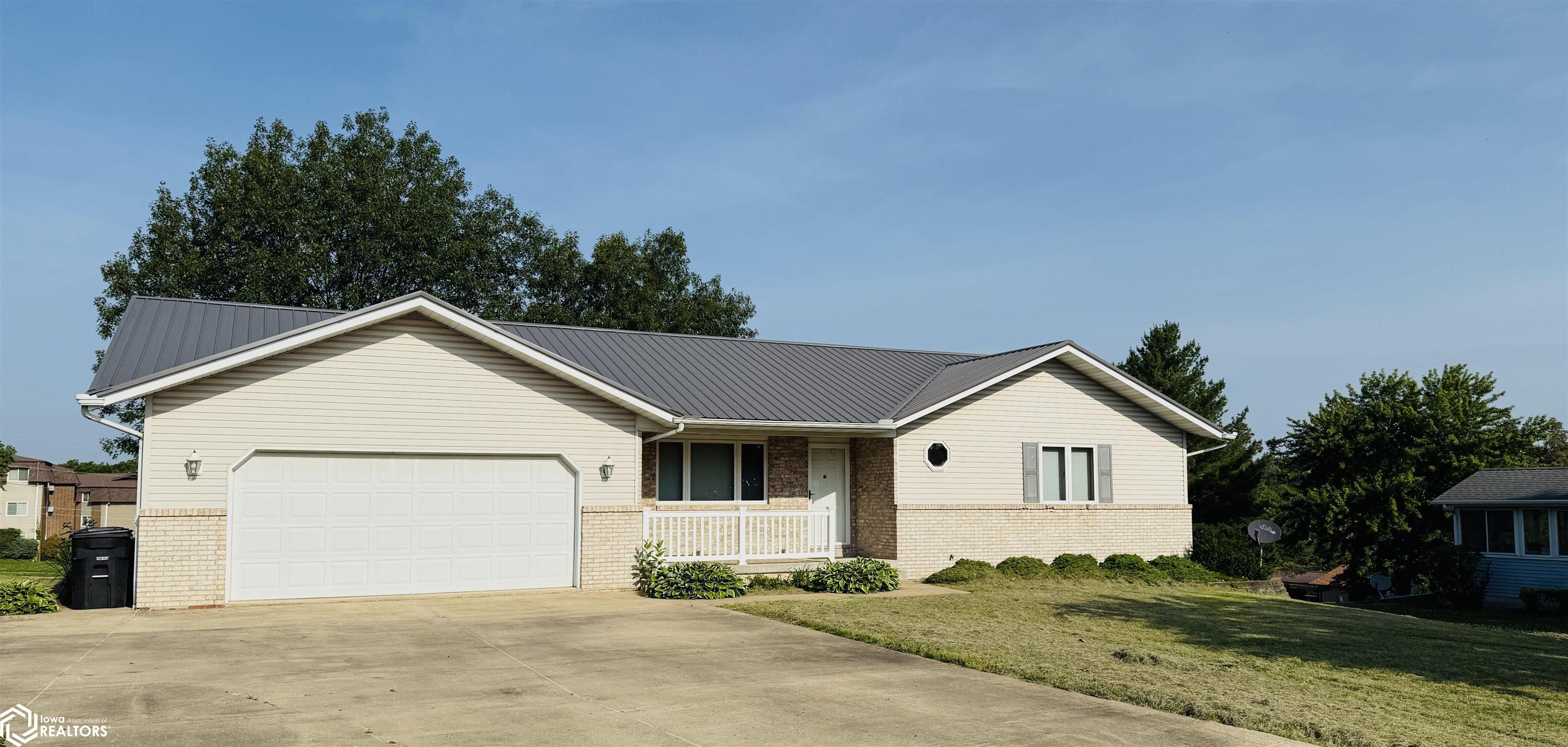 703 S Adams Court, Mount Pleasant, Iowa image 35