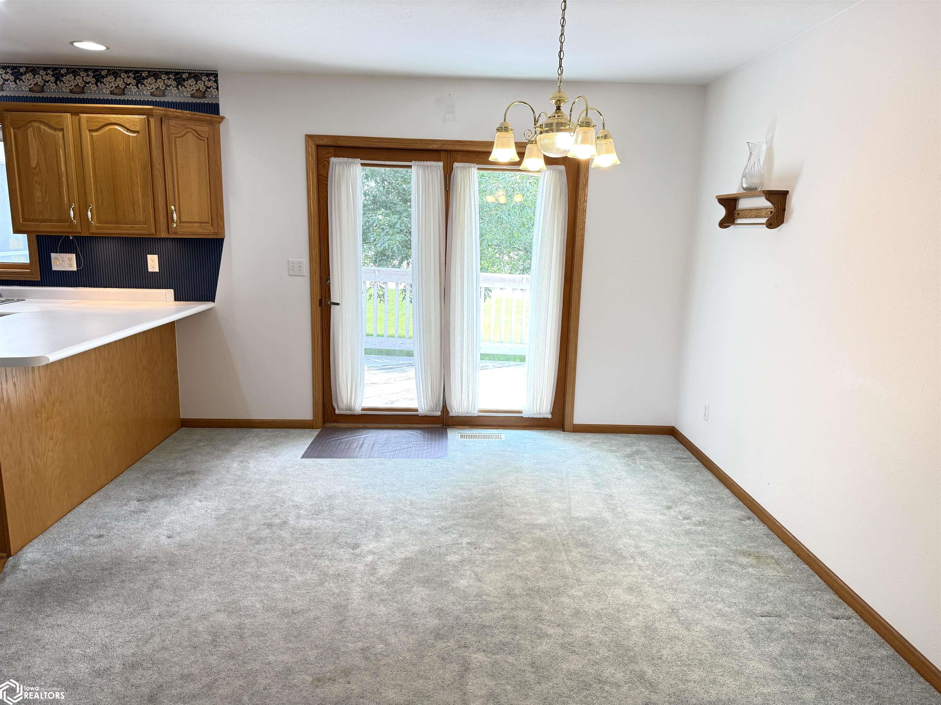 703 S Adams Court, Mount Pleasant, Iowa image 10