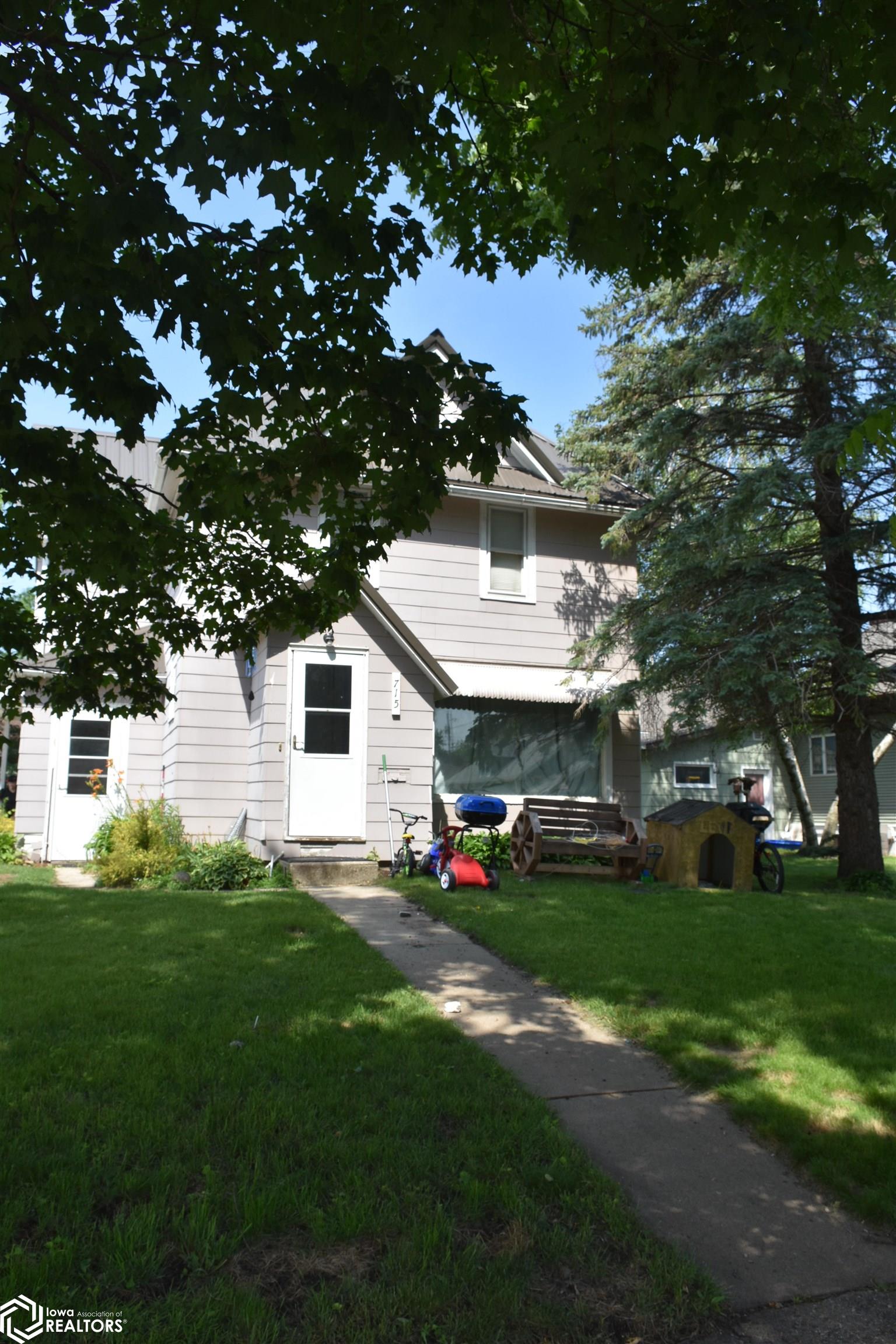 715 N Oak Street, Iowa Falls, Iowa image 3