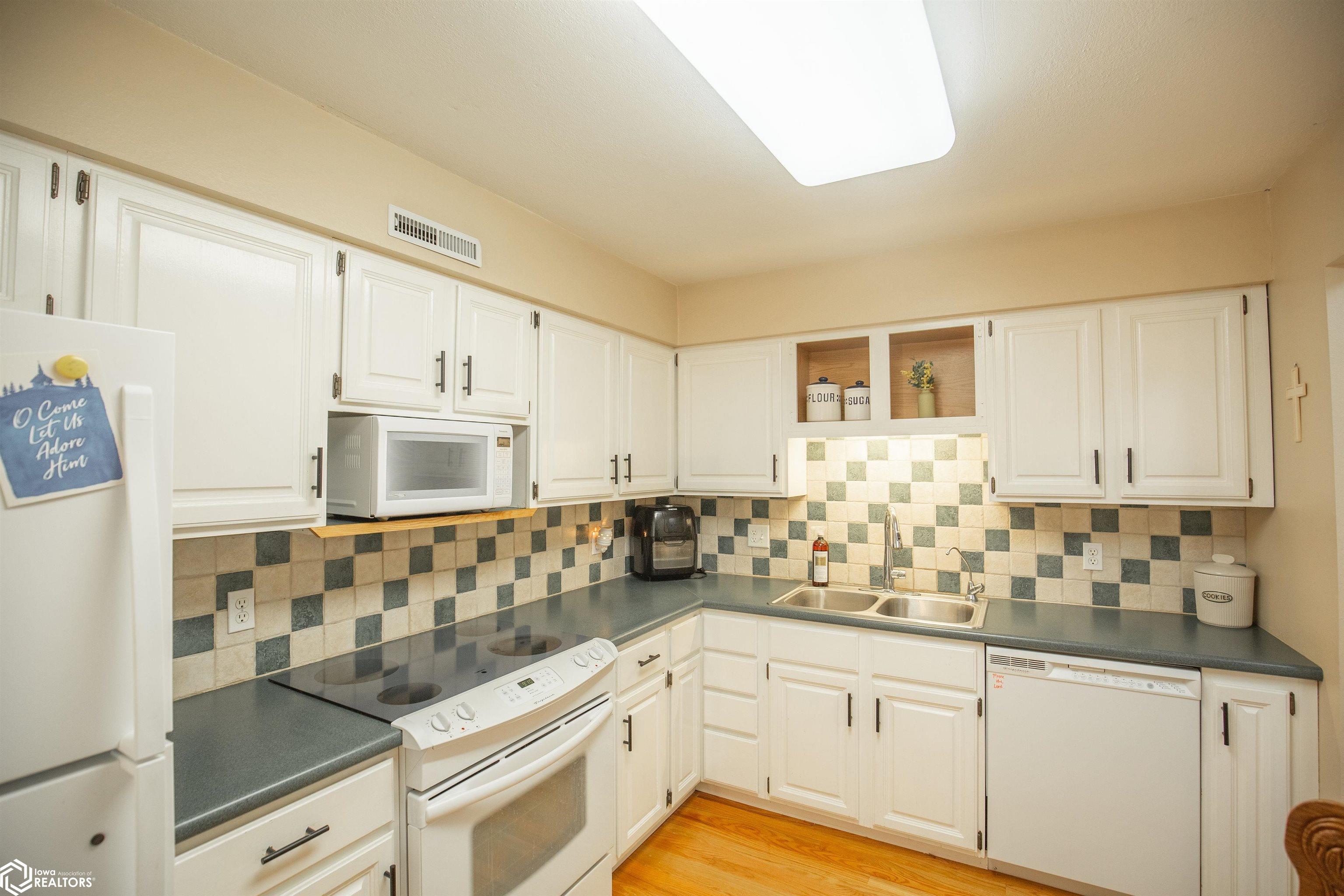 408 S Hall Street #8, Algona, Iowa image 12