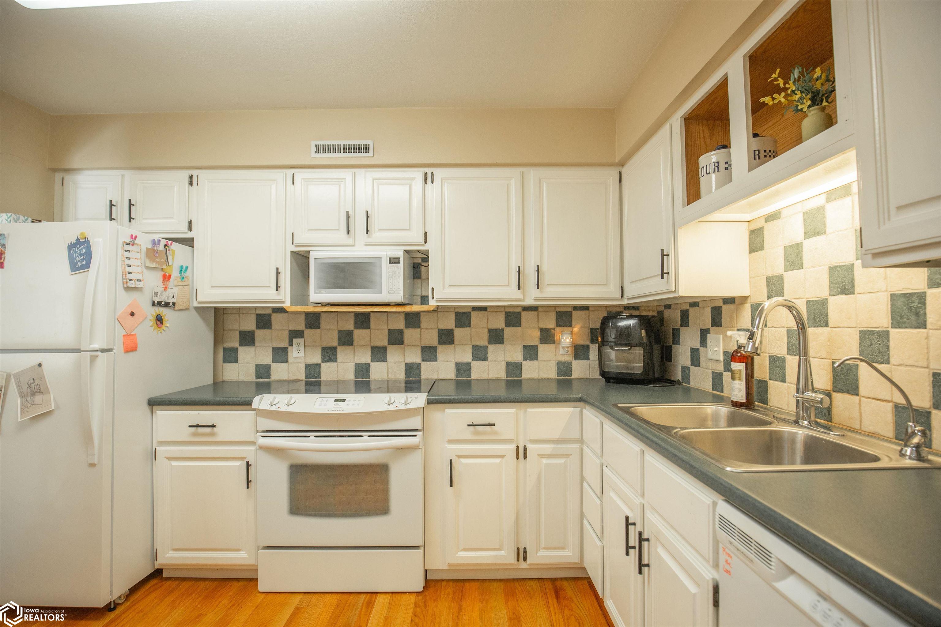 408 S Hall Street #8, Algona, Iowa image 14