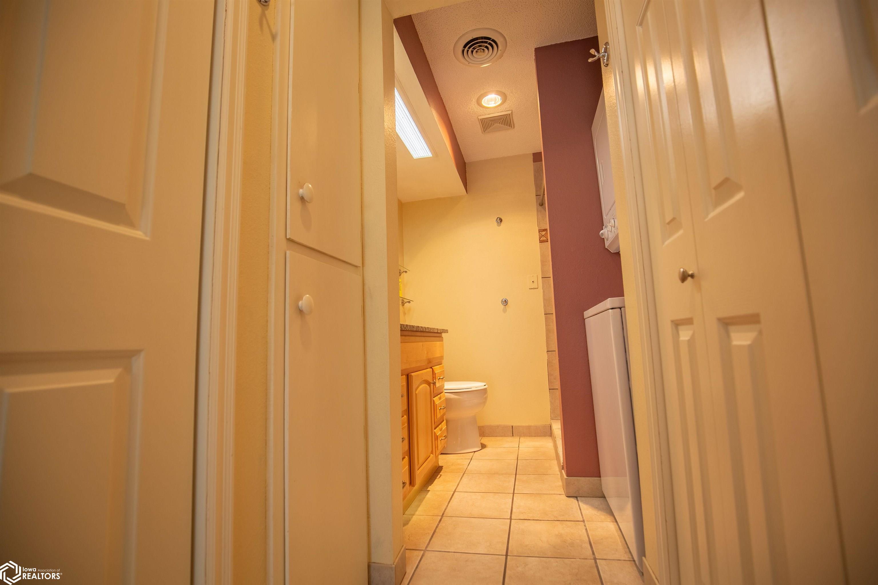 408 S Hall Street #8, Algona, Iowa image 23