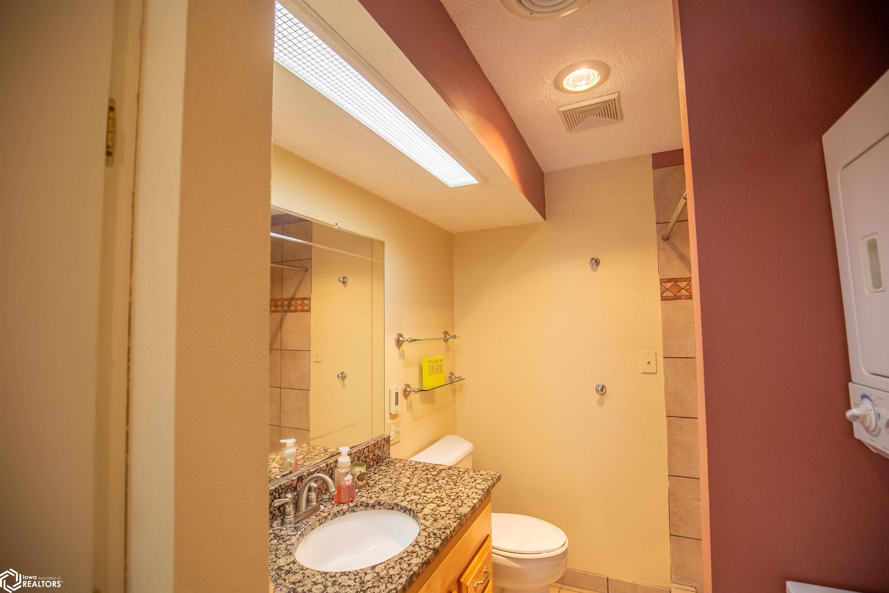 408 S Hall Street #8, Algona, Iowa image 24