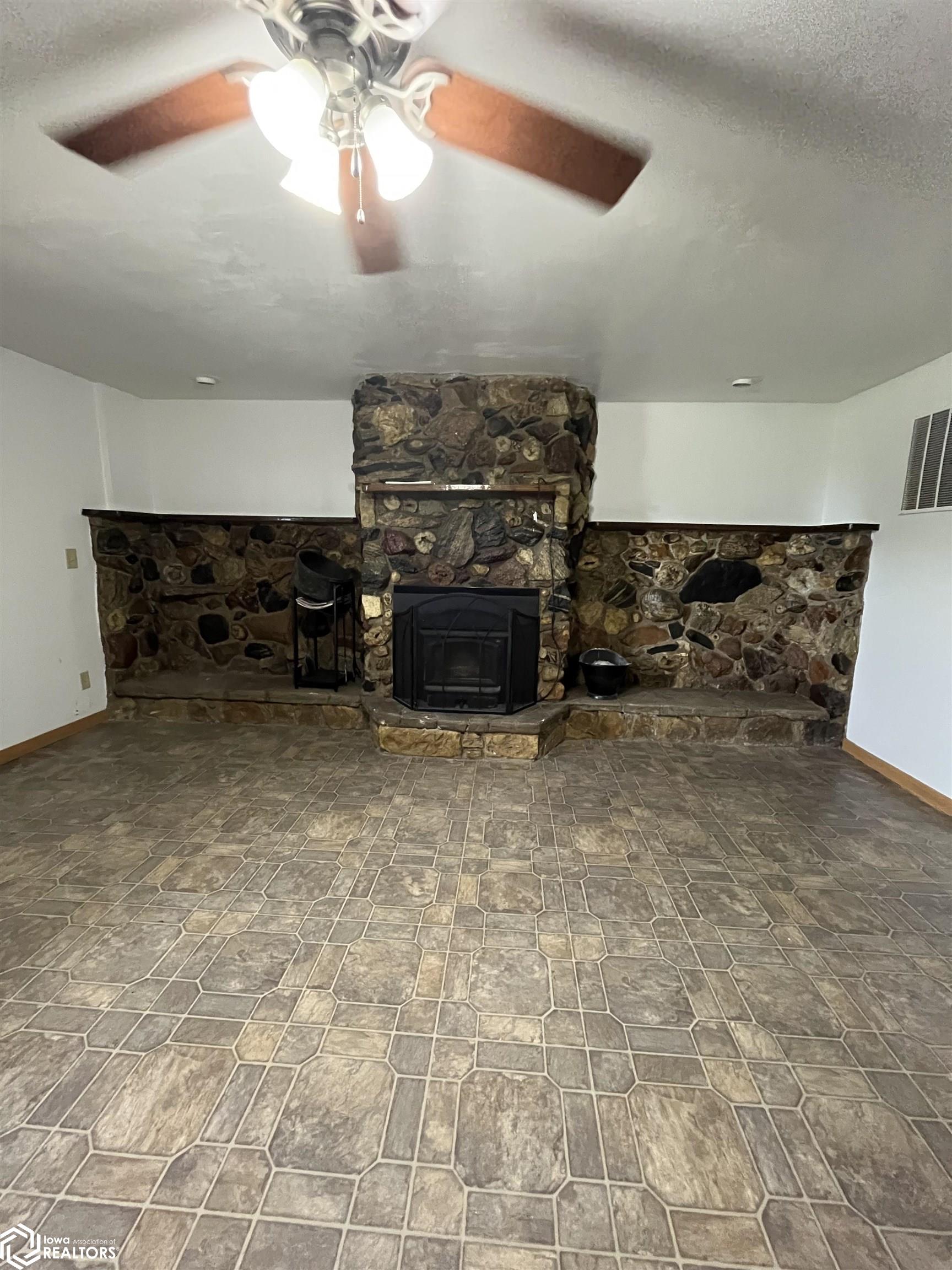 5635 Bluff Road, Fort Madison, Iowa image 13