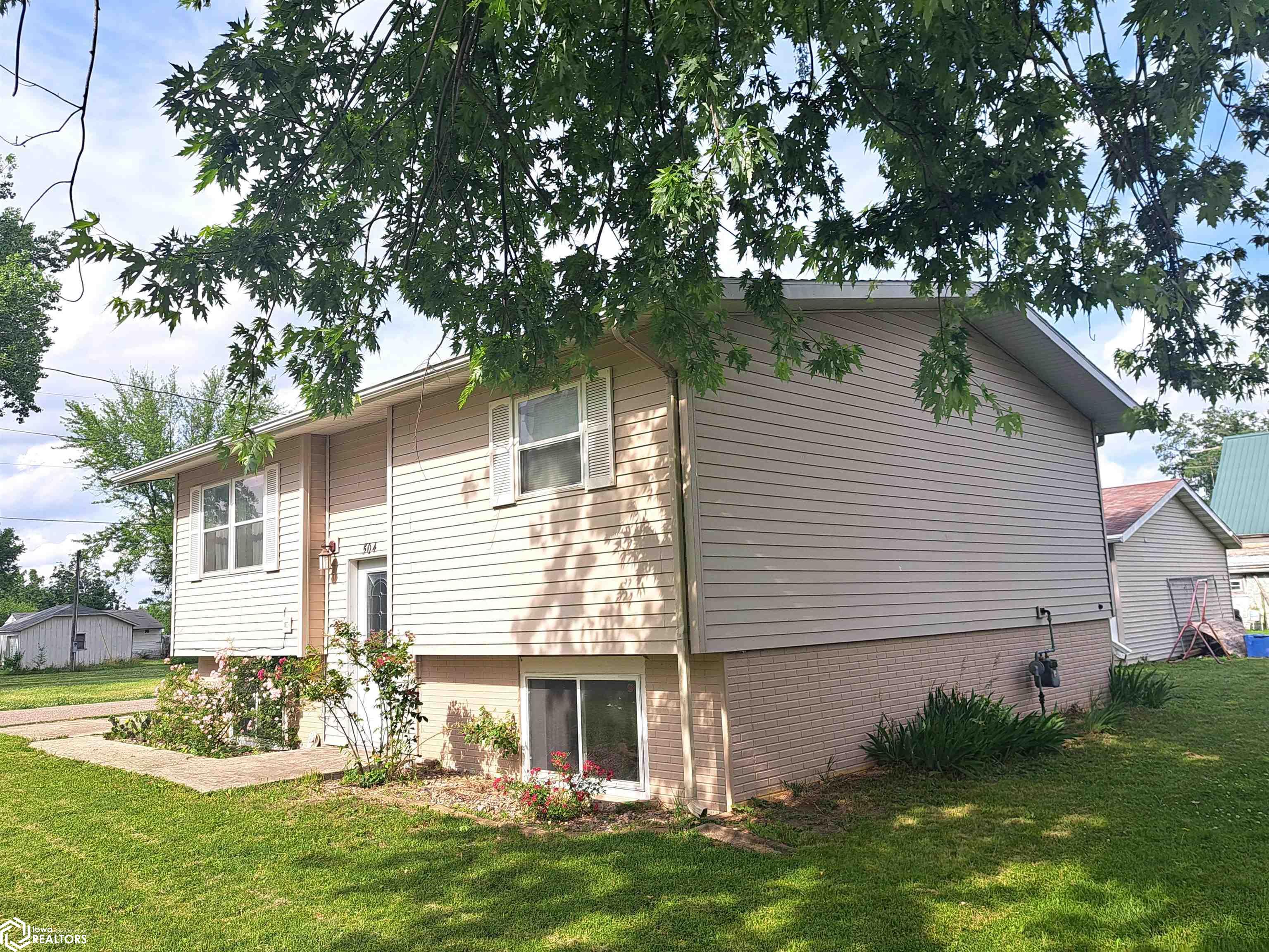 504 S E Avenue, Lovilia, Iowa image 1