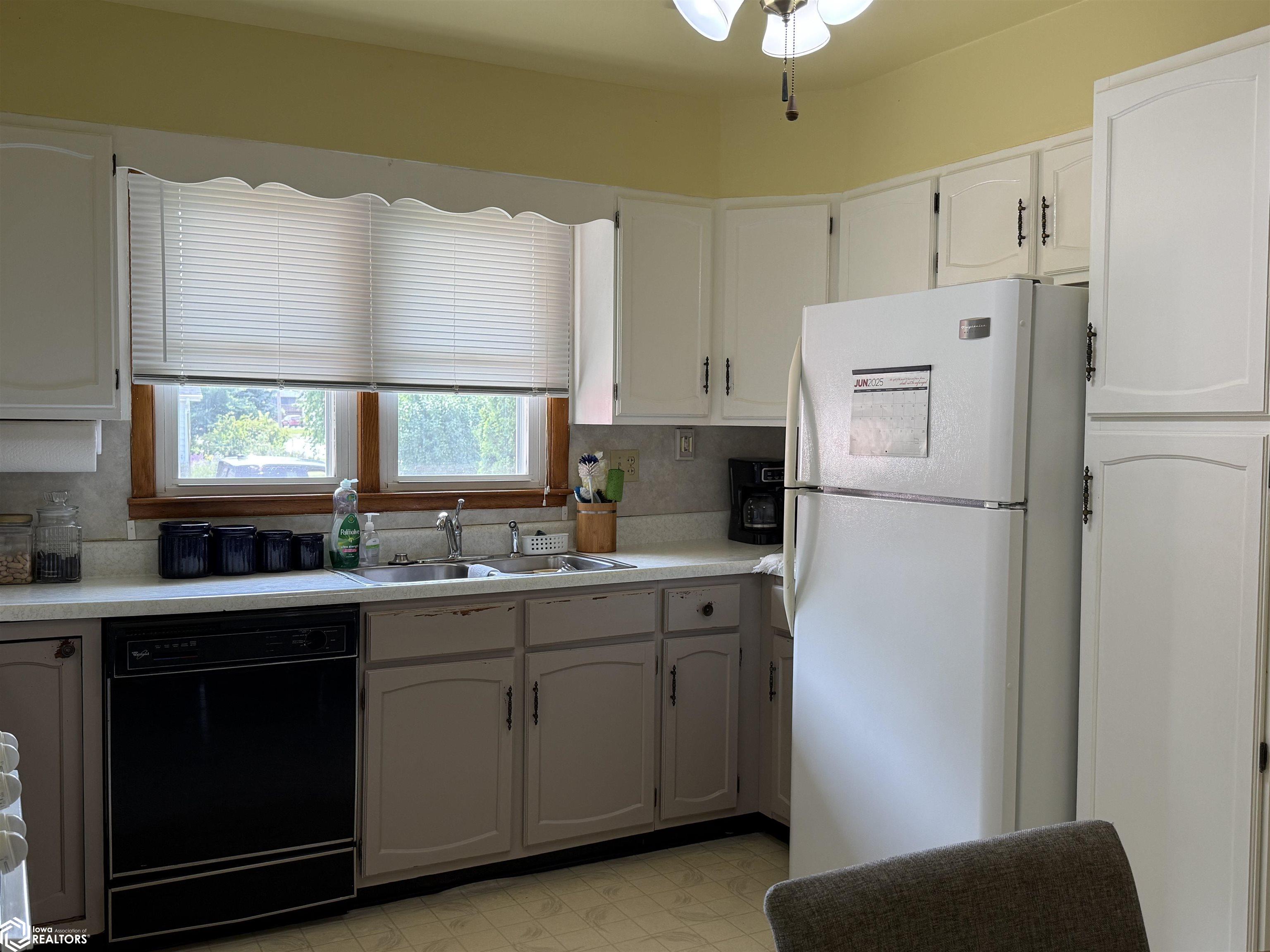 501 W Olive Street, Marshalltown, Iowa image 14