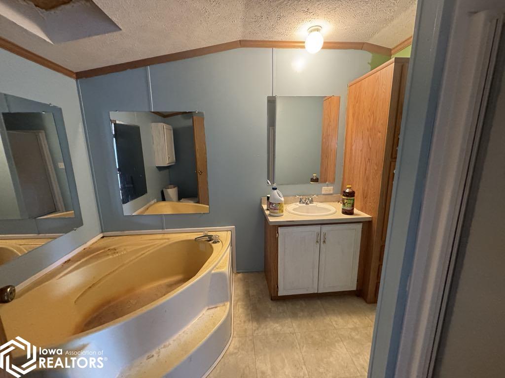 27019 Highway 2, Moulton, Iowa image 17