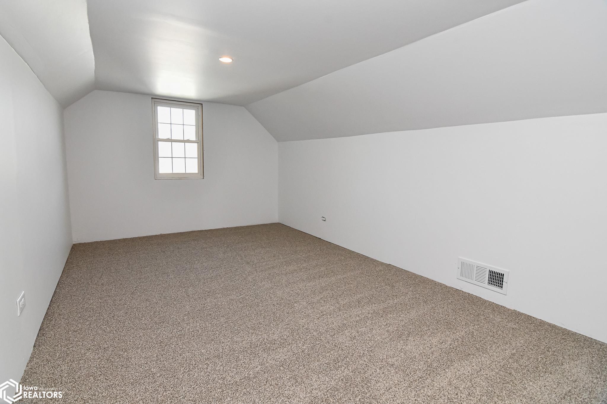 1606 E Nevada Street, Marshalltown, Iowa image 24