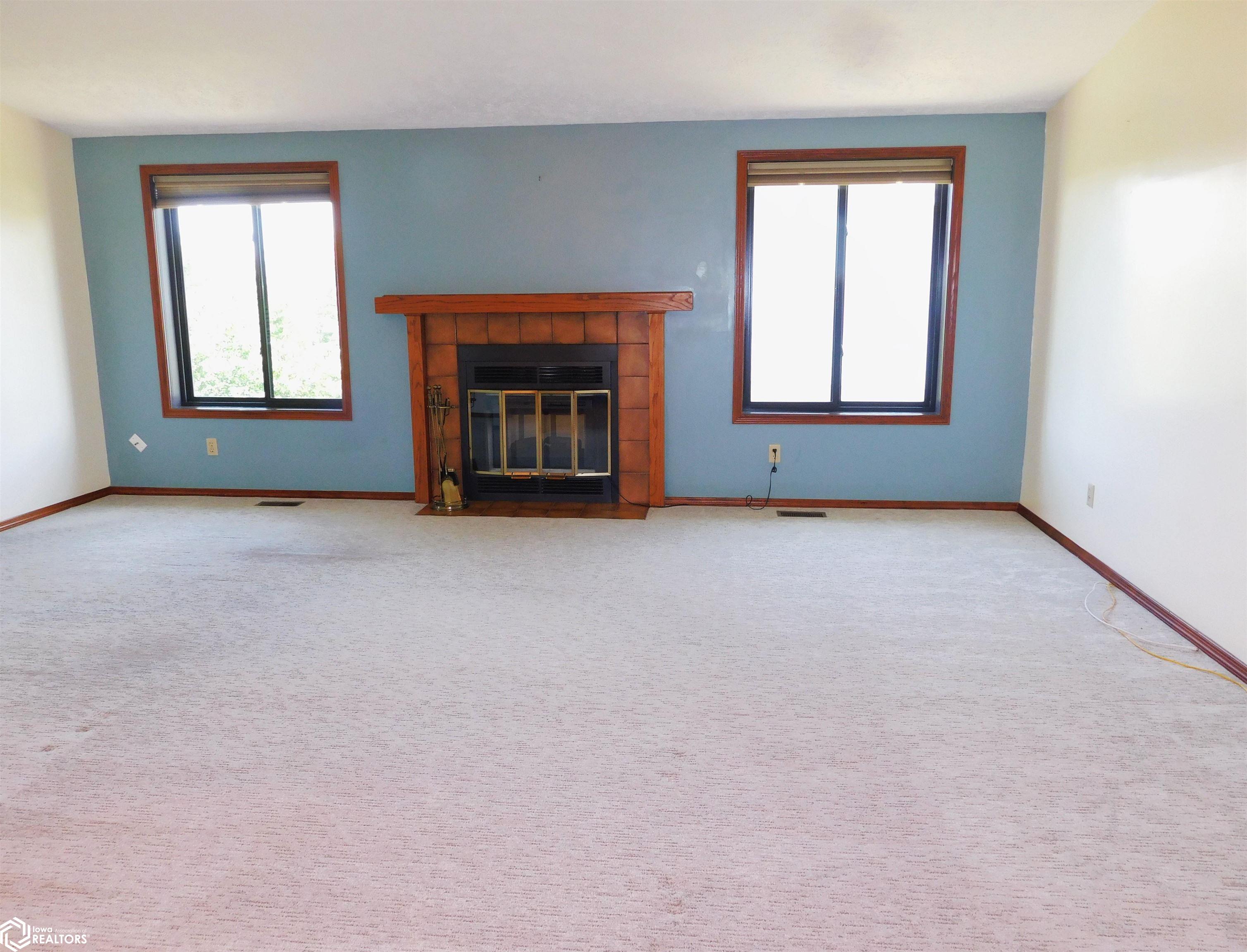 1402 Idlewood Drive, Denison, Iowa image 3