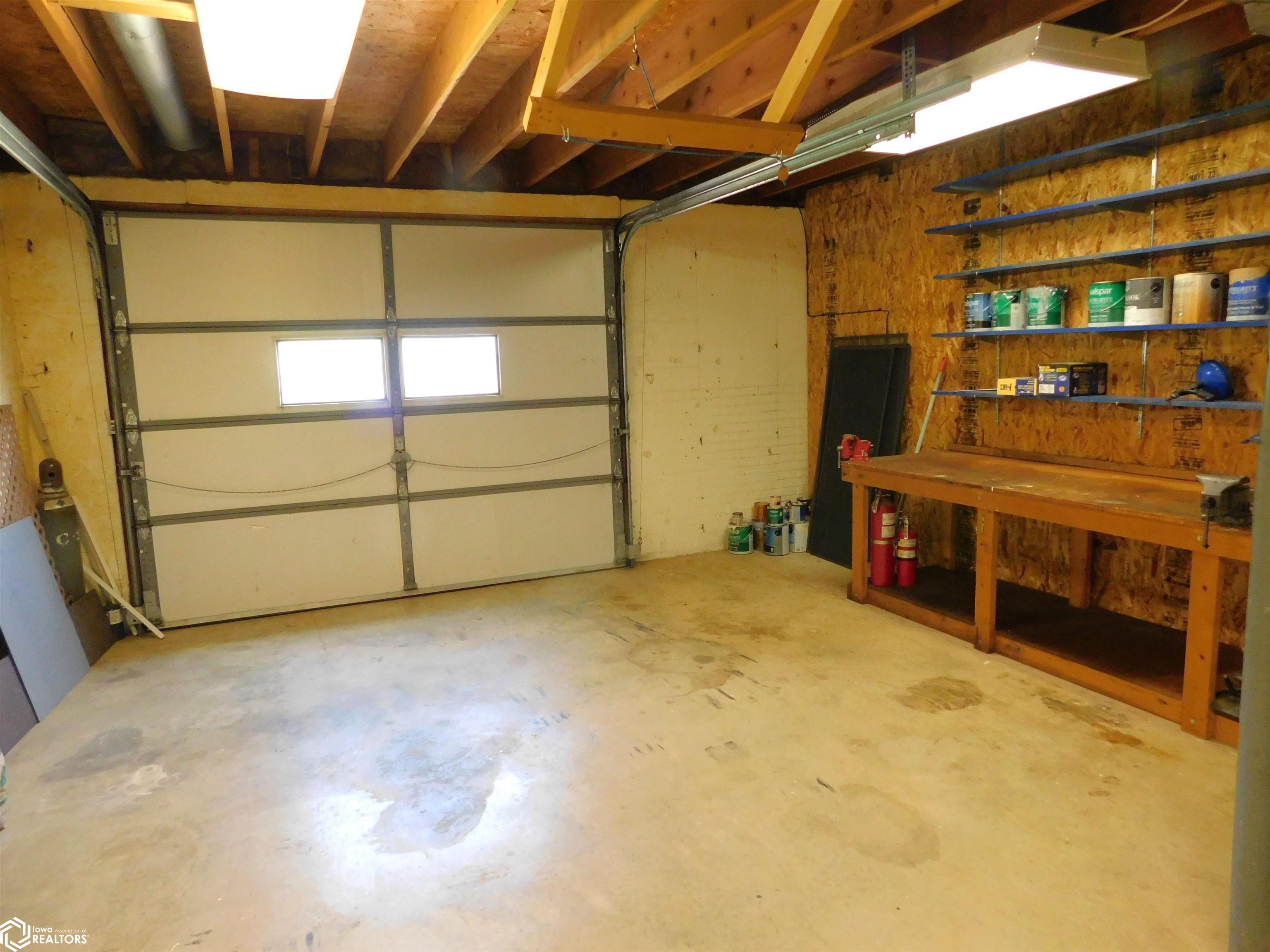 1402 Idlewood Drive, Denison, Iowa image 21
