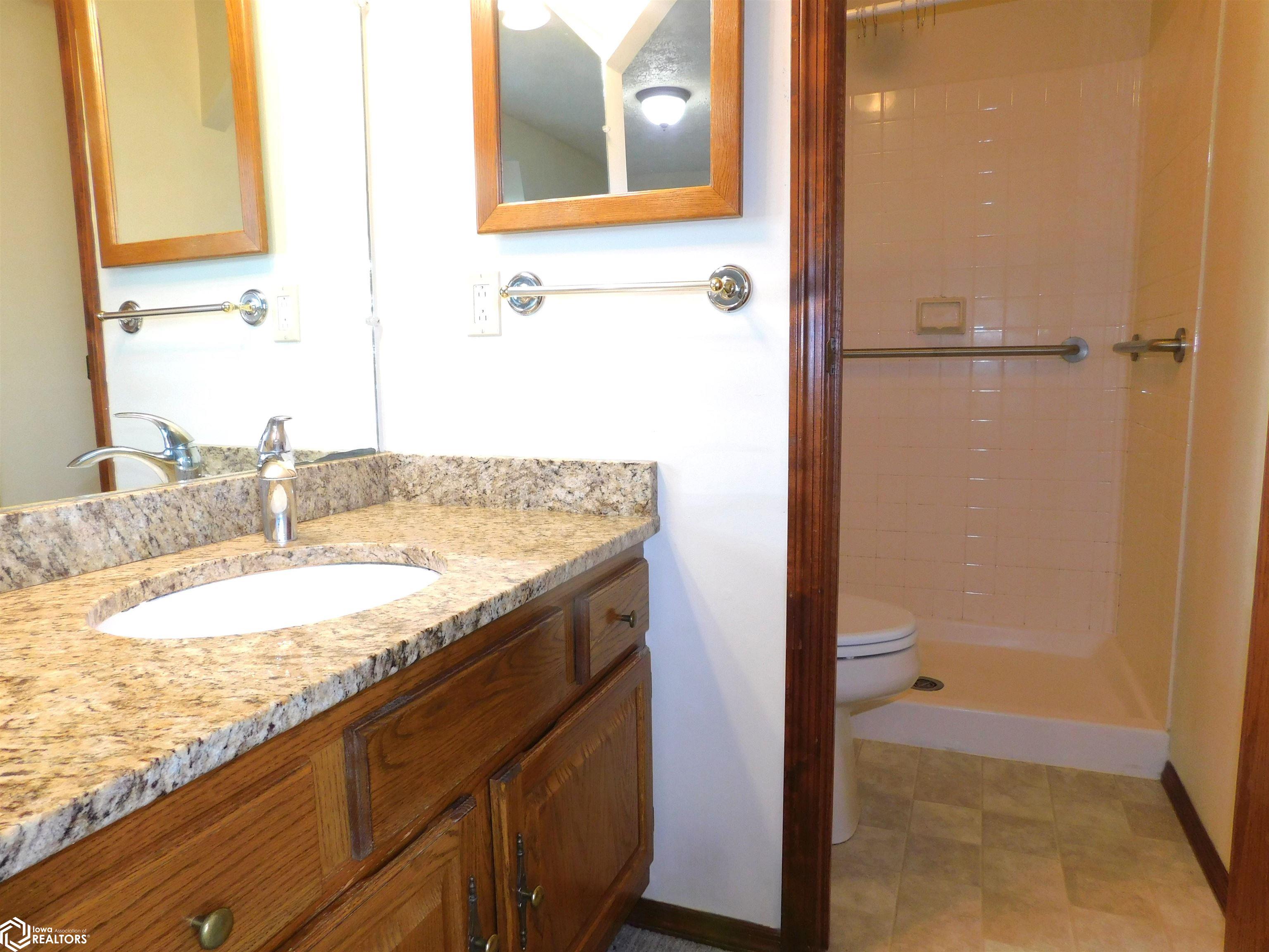 1402 Idlewood Drive, Denison, Iowa image 10