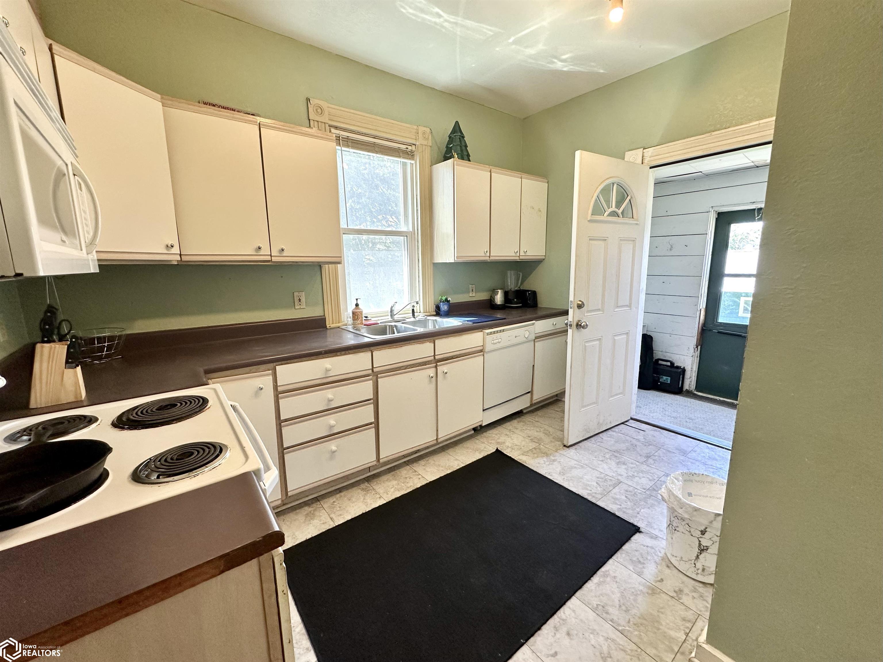 931 High Street, Grinnell, Iowa image 22