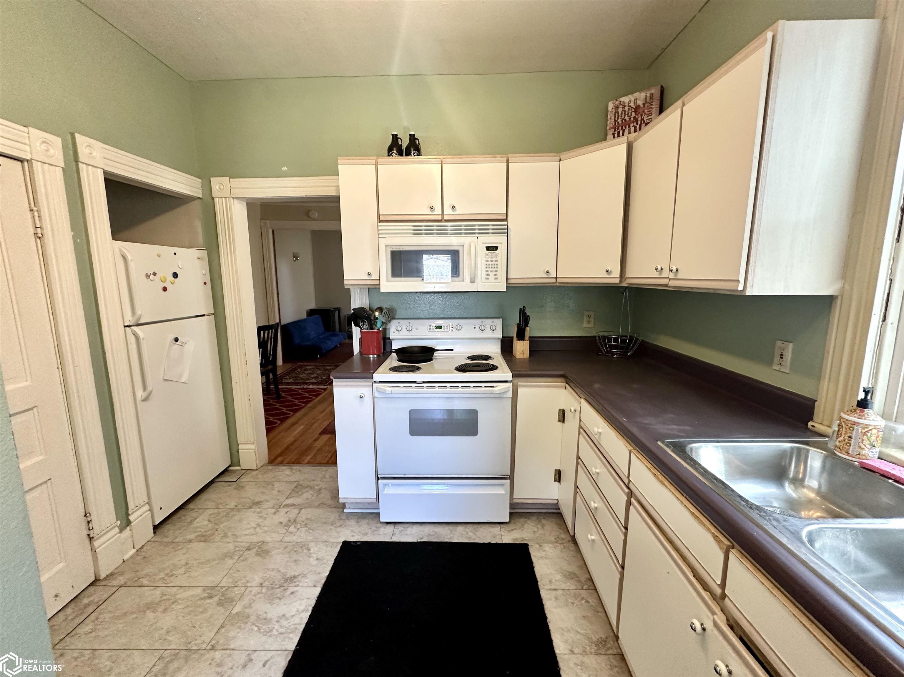 931 High Street, Grinnell, Iowa image 23