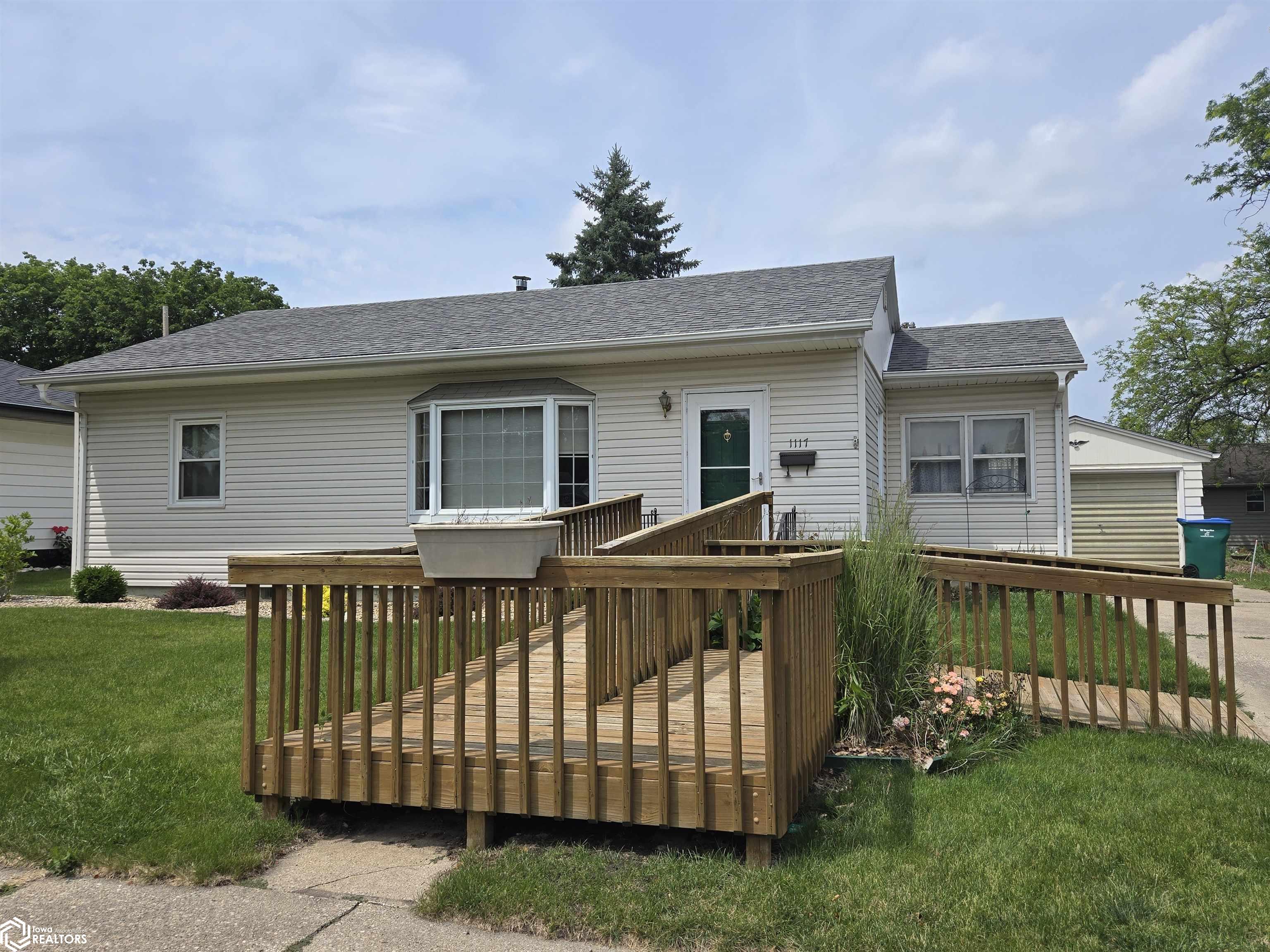 1117 Betsy Lane, Webster City, Iowa image 2