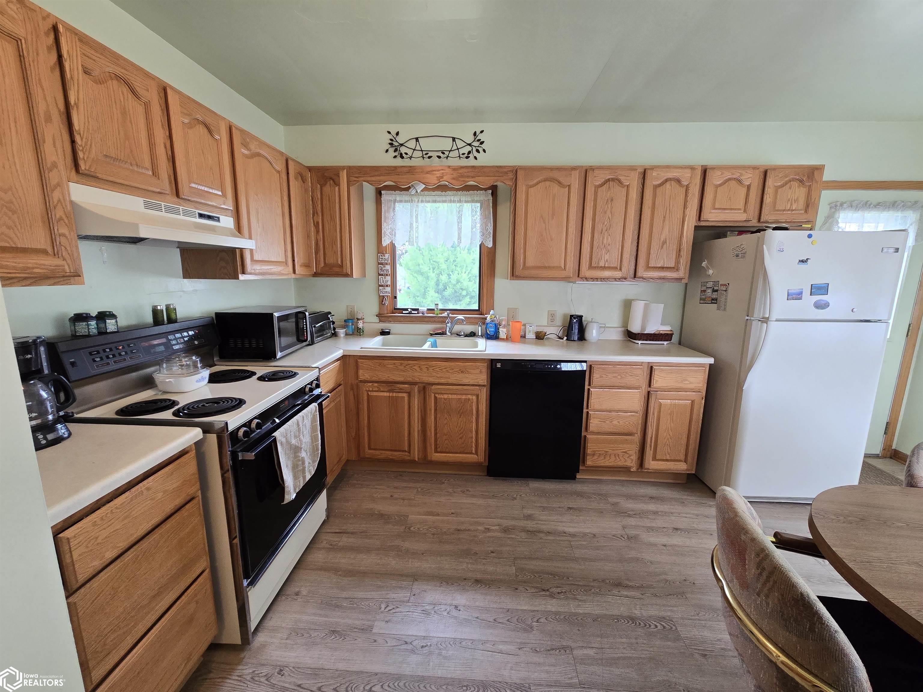 1117 Betsy Lane, Webster City, Iowa image 5