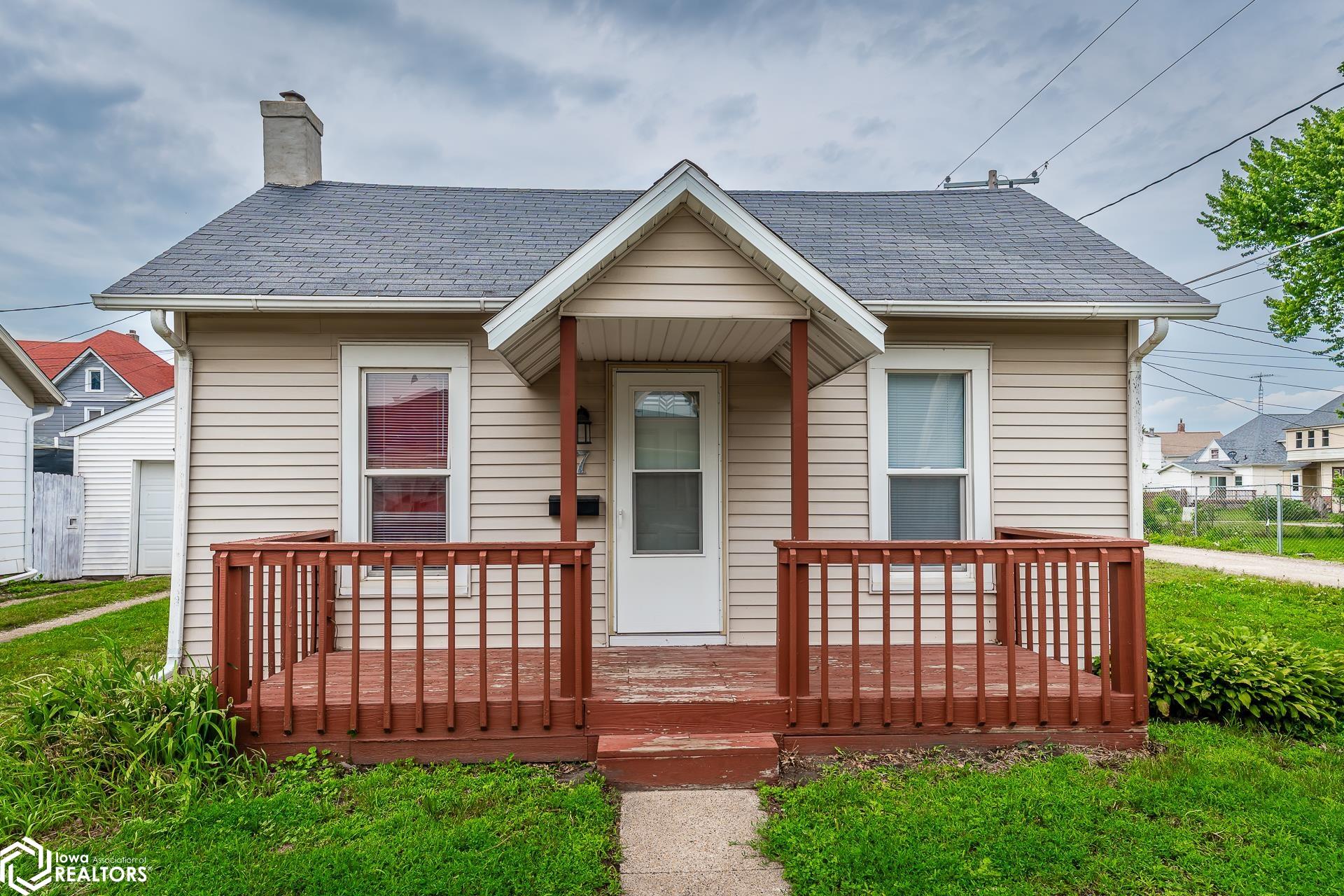 7 W North Street, Marshalltown, Iowa image 1