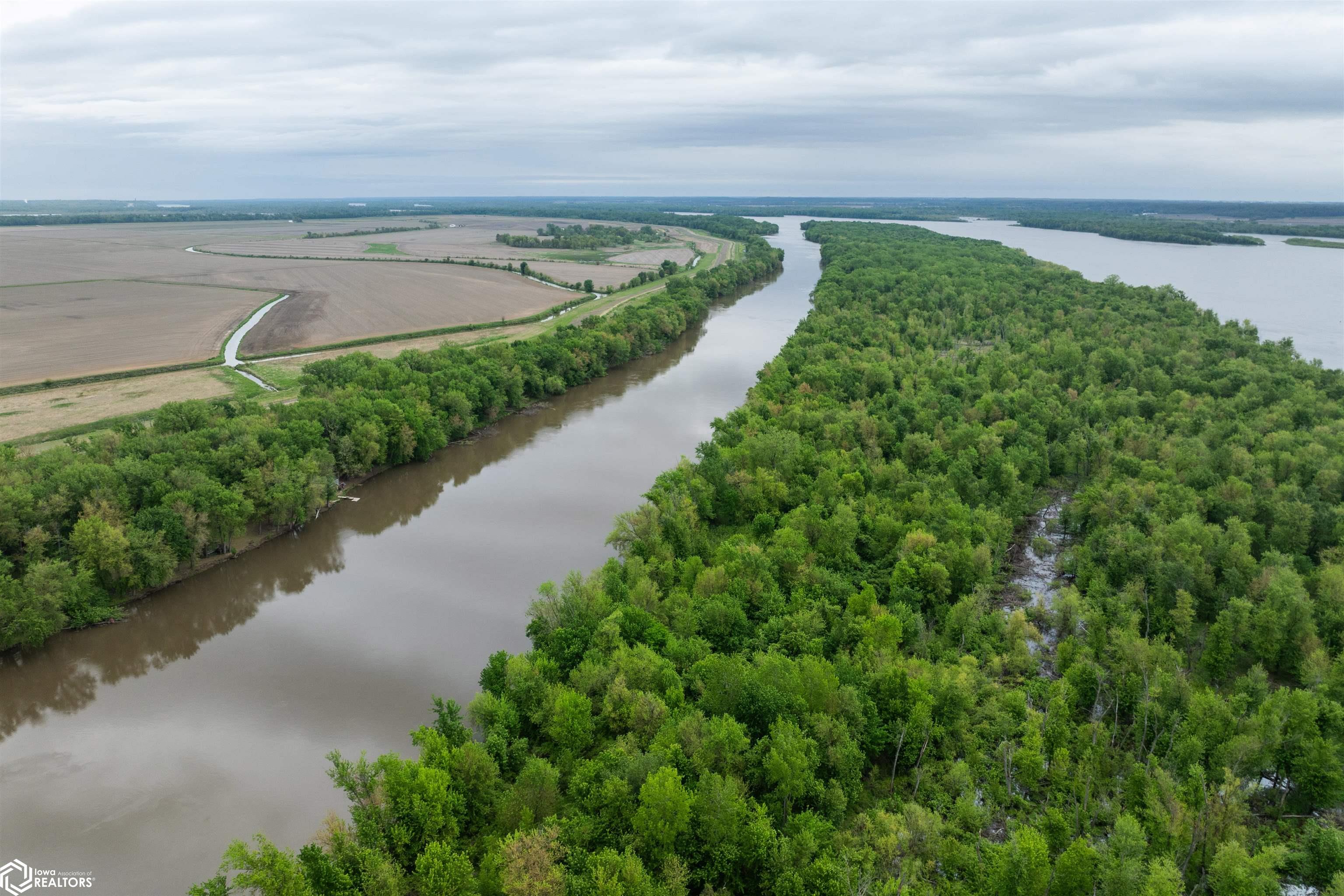 TBD Mississippi River, Wever, Iowa image 31