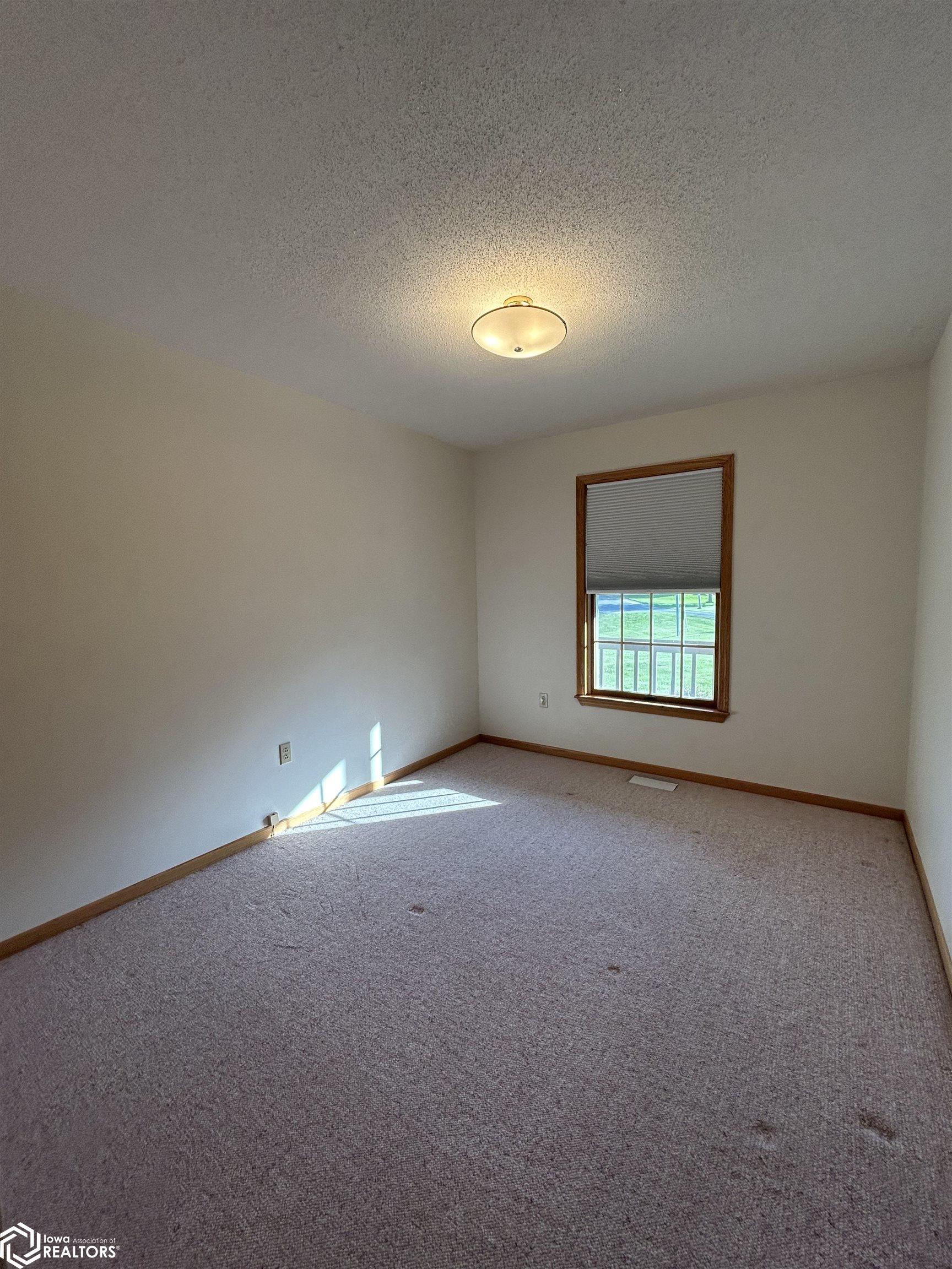 94 4th Street, West Point, Iowa image 23