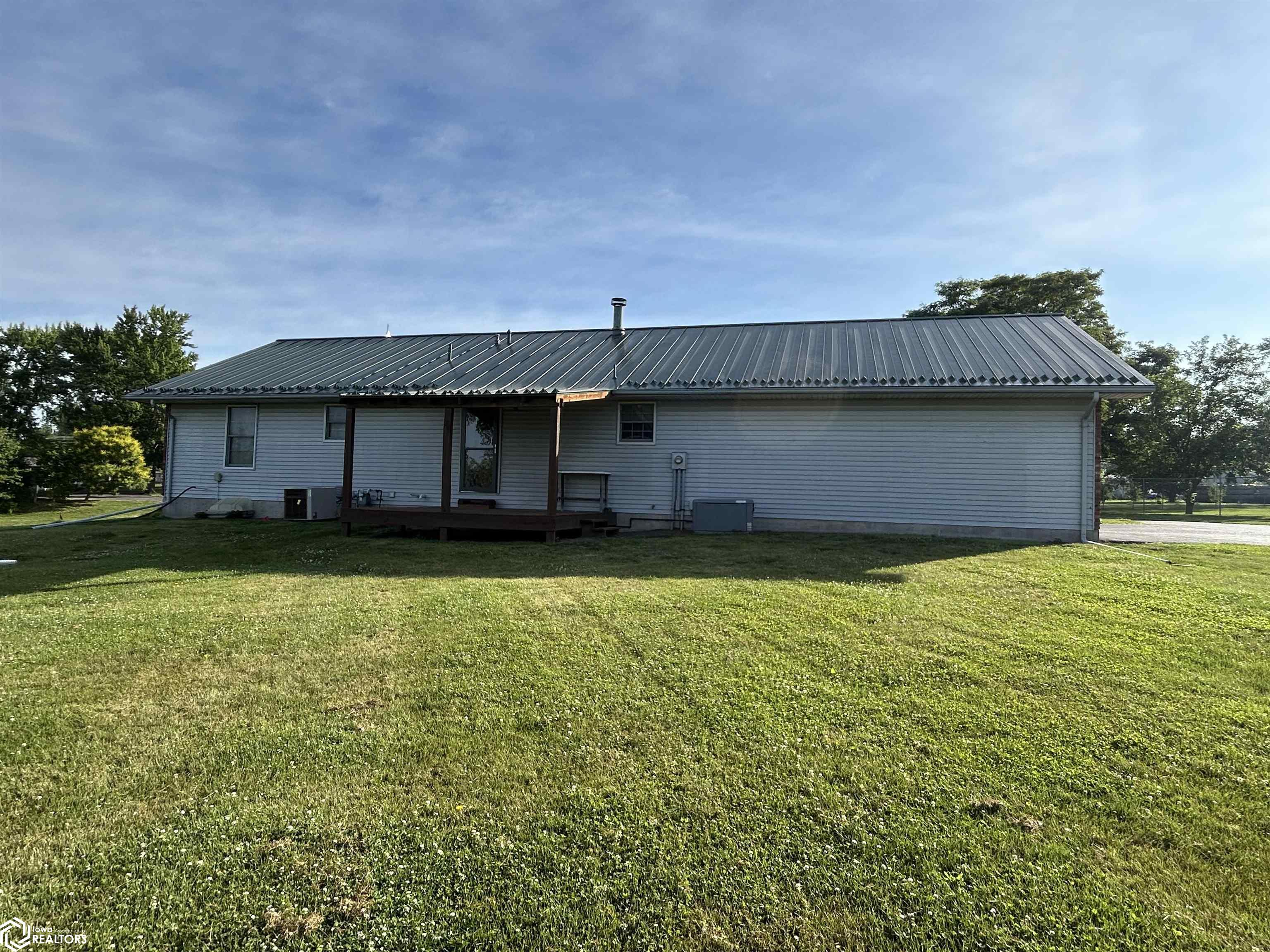 94 4th Street, West Point, Iowa image 9