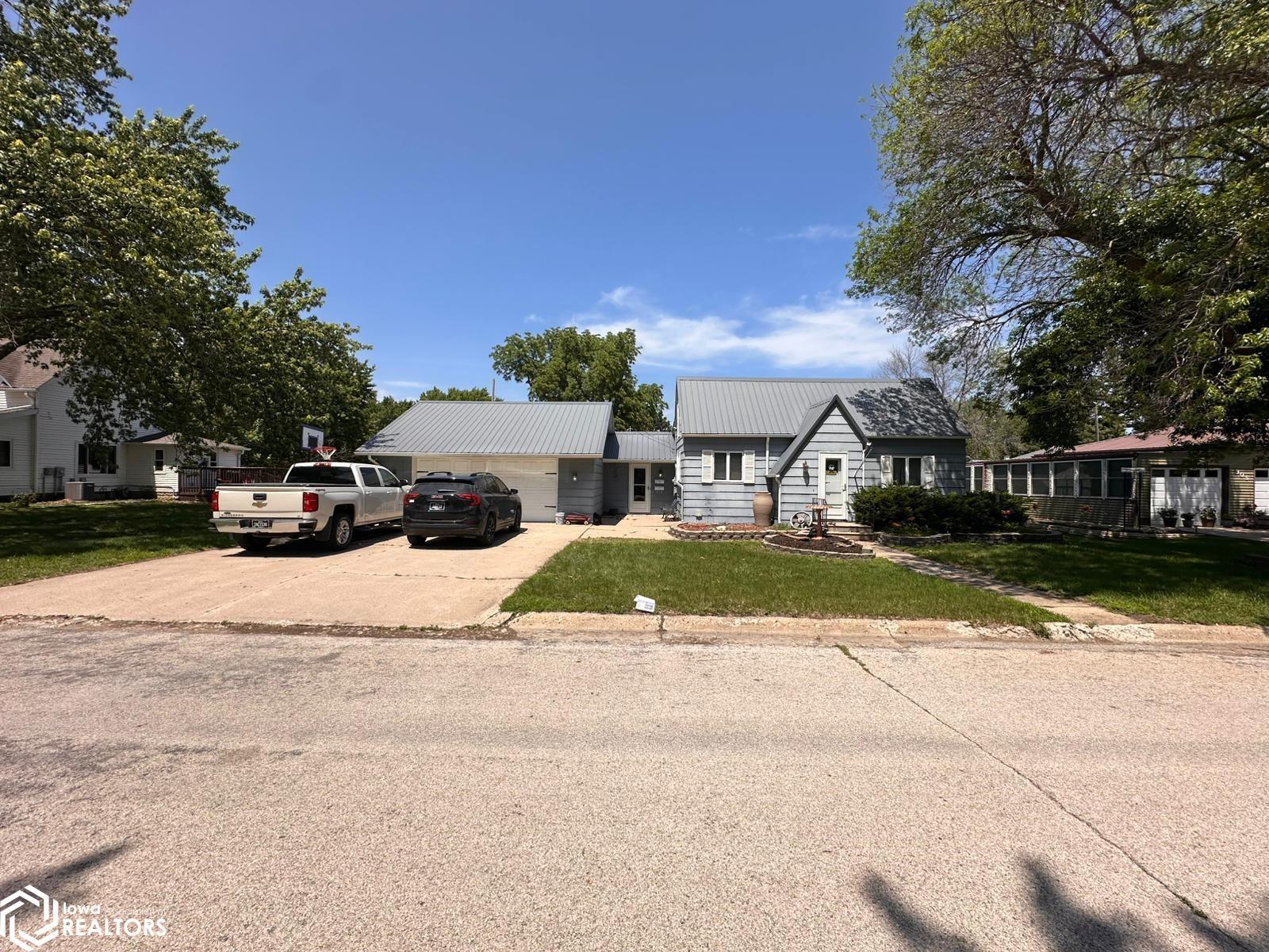909 7th Avenue, Humboldt, Iowa image 2