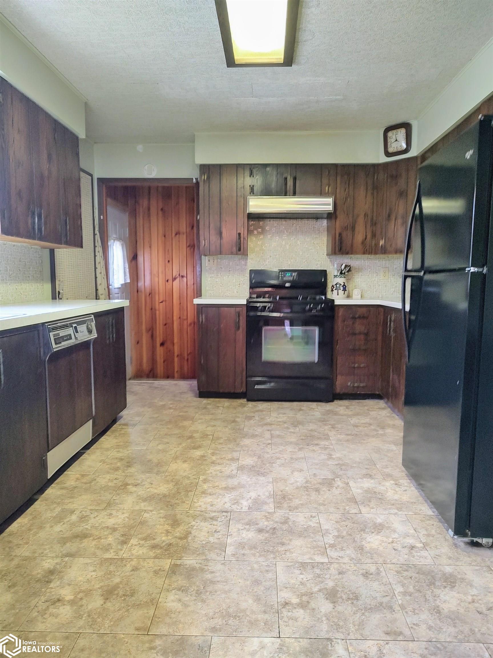 511 Woodbury Street, Marshalltown, Iowa image 8