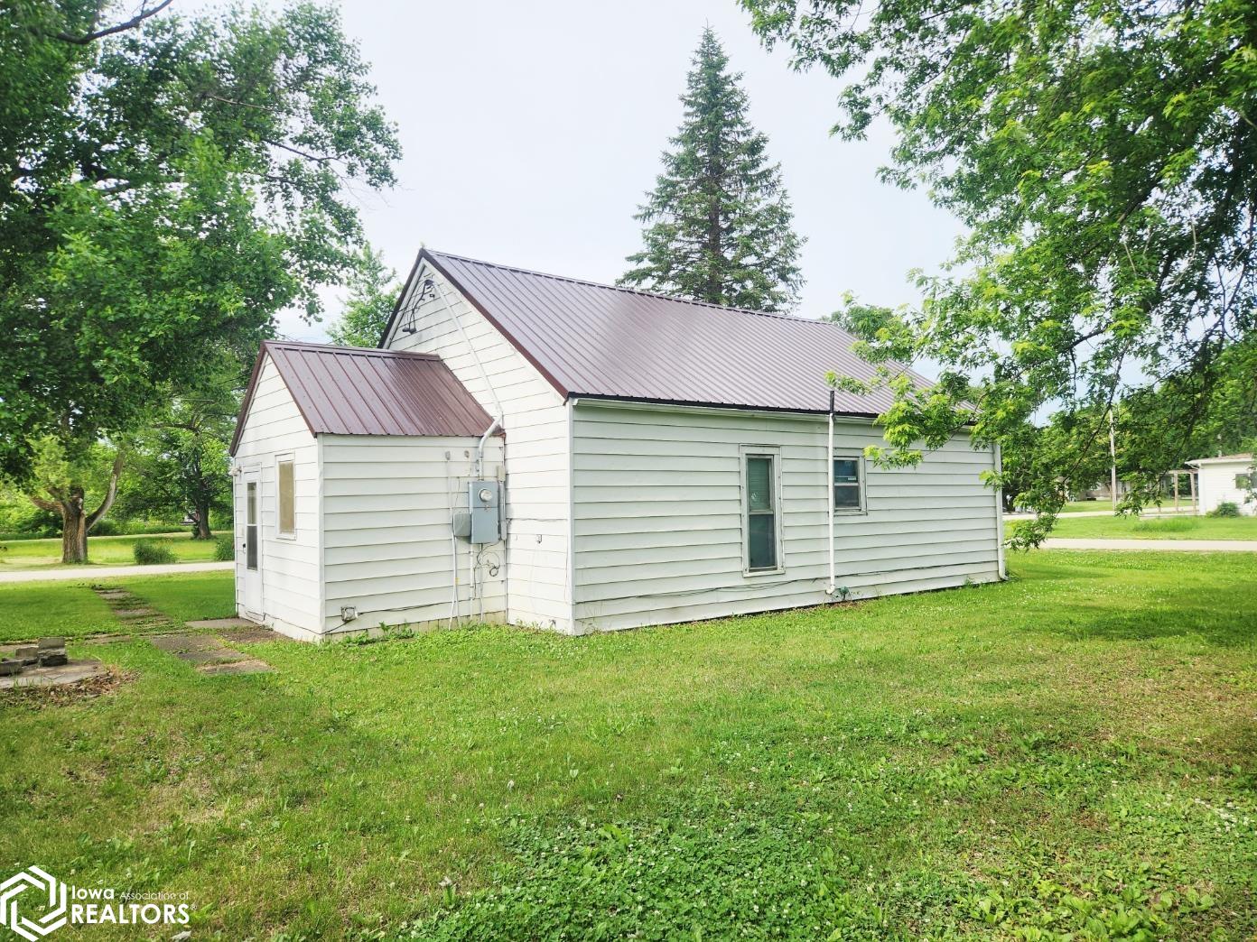 527 6th Street, Murray, Iowa image 3