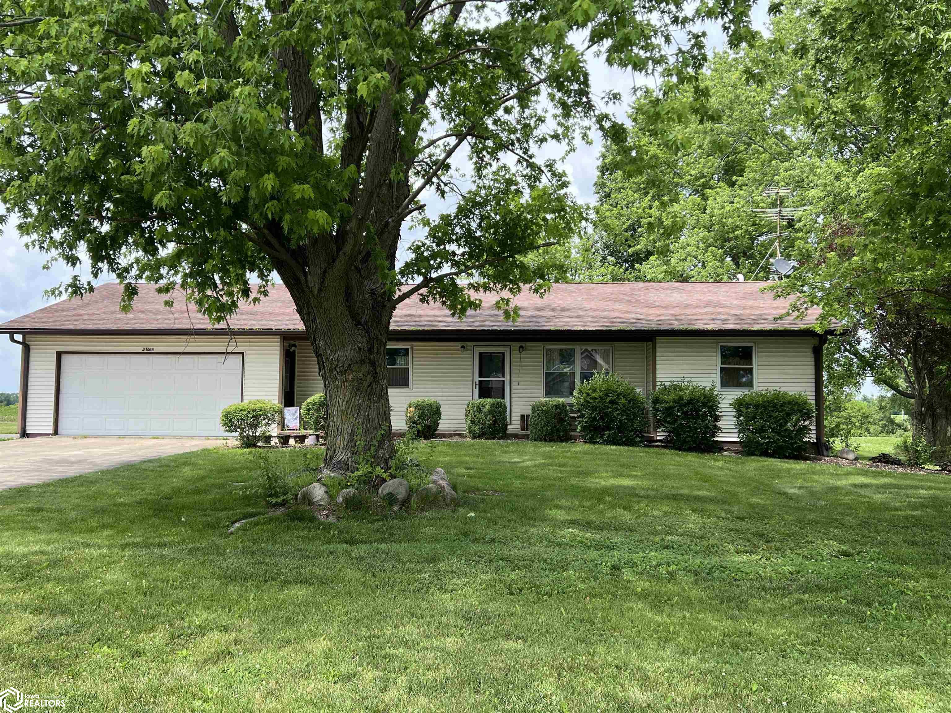 316 E North St, Stronghurst, Illinois image 23