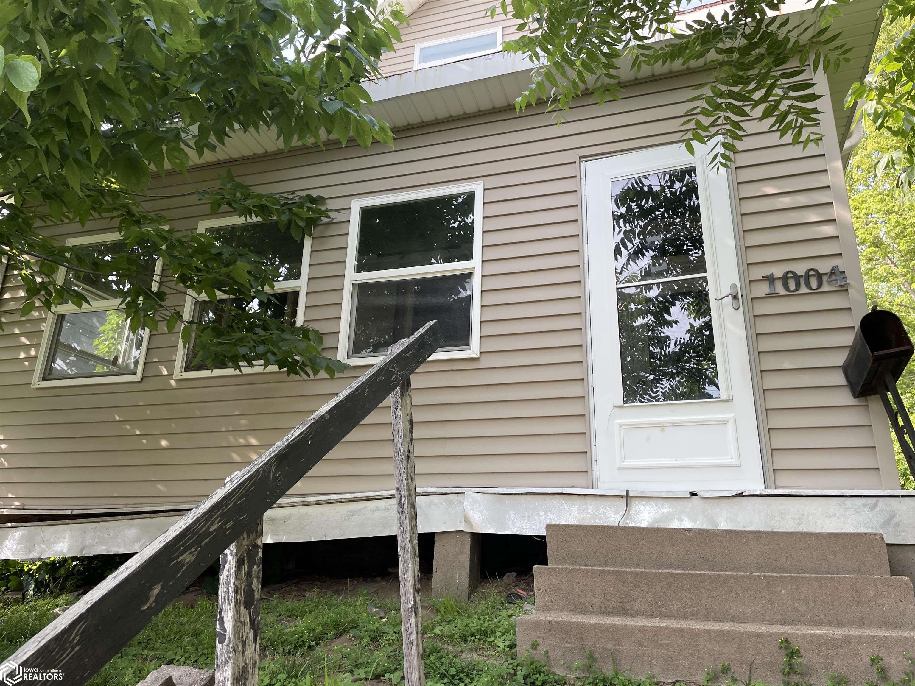 1004 Spring Street, Burlington, Iowa image 2