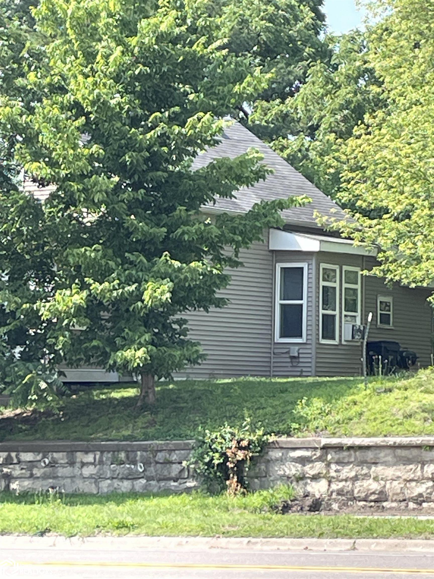 1004 Spring Street, Burlington, Iowa image 3