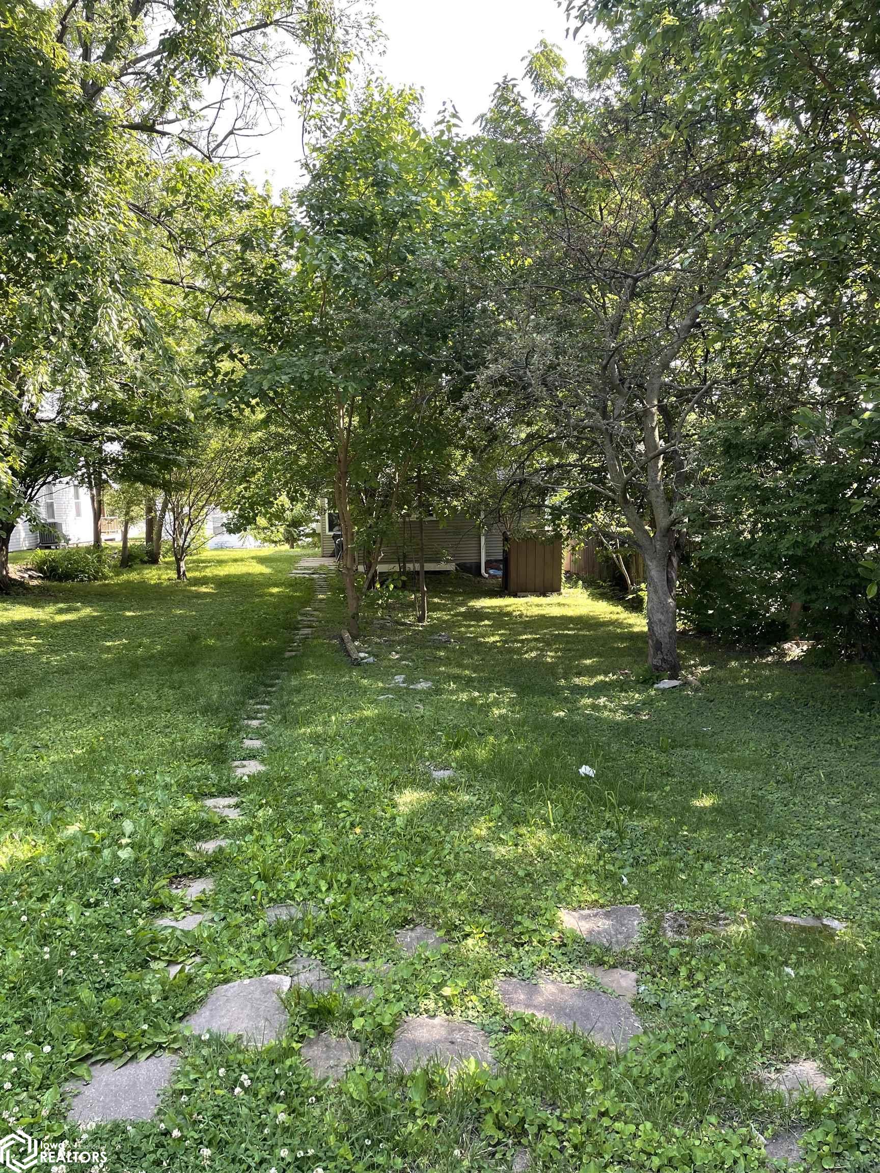 1004 Spring Street, Burlington, Iowa image 28