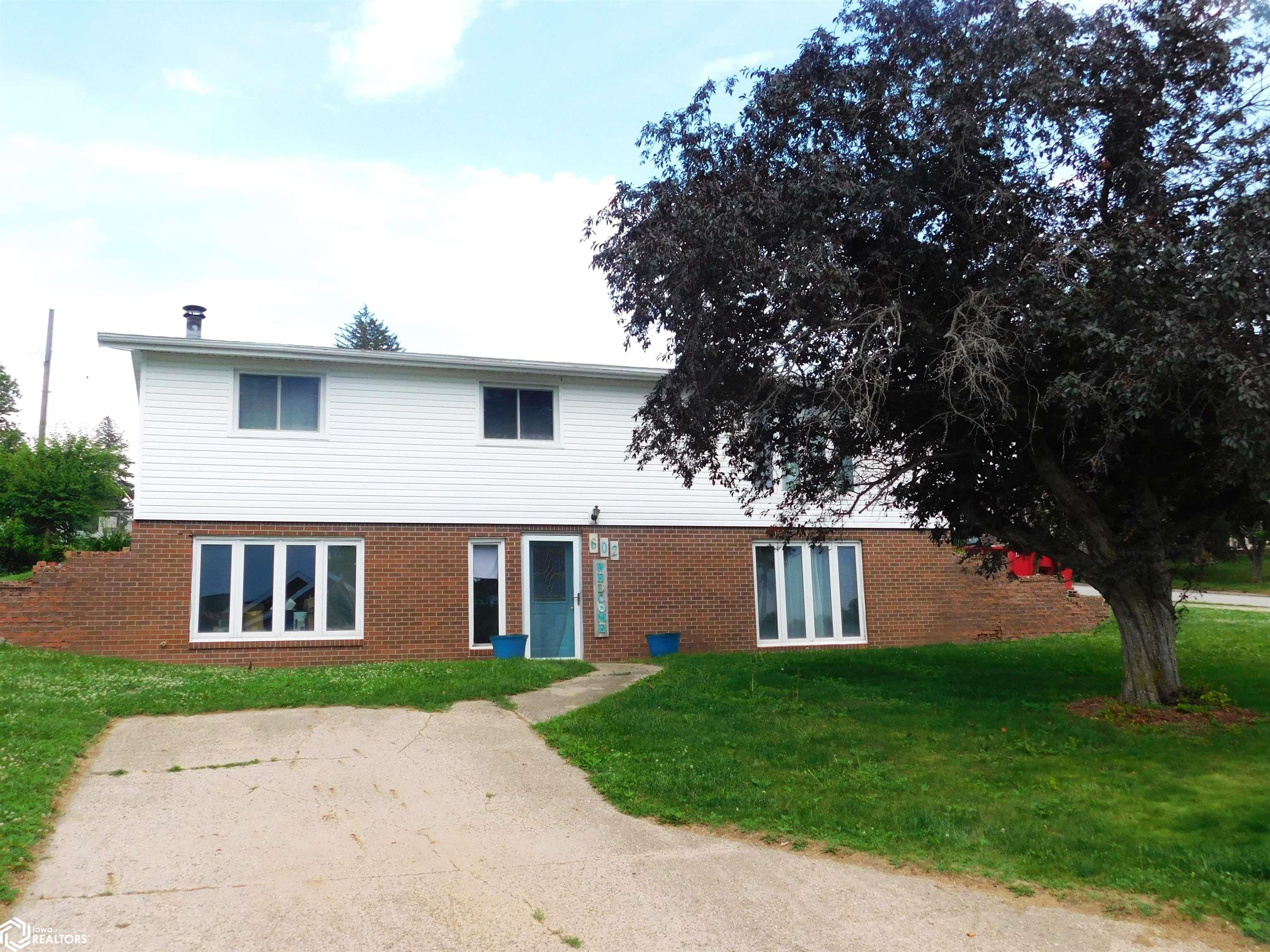 602 Sunset Drive, Denison, Iowa image 1