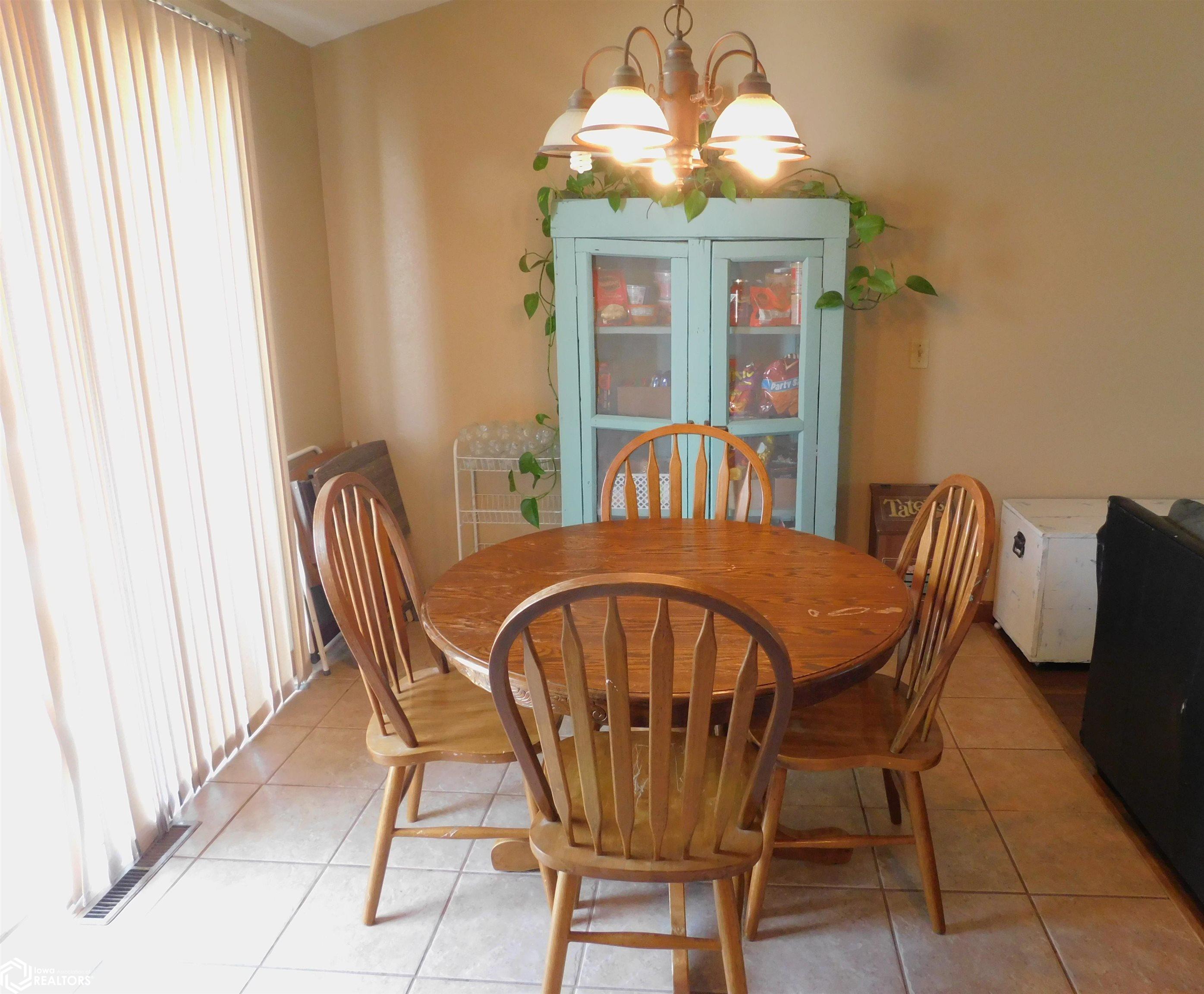 602 Sunset Drive, Denison, Iowa image 3