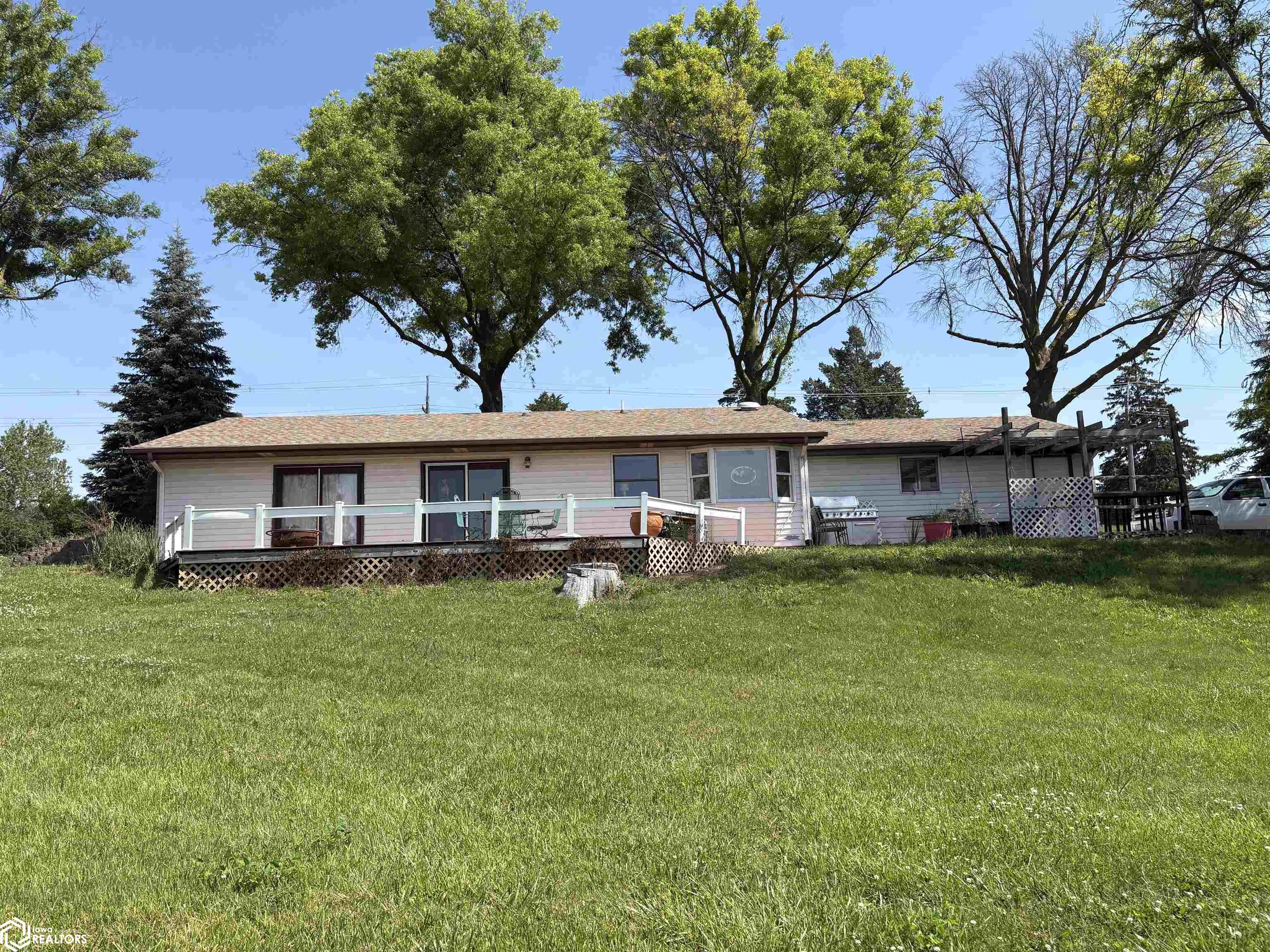 720-722 Frankfort Street, Stanton, Iowa image 2