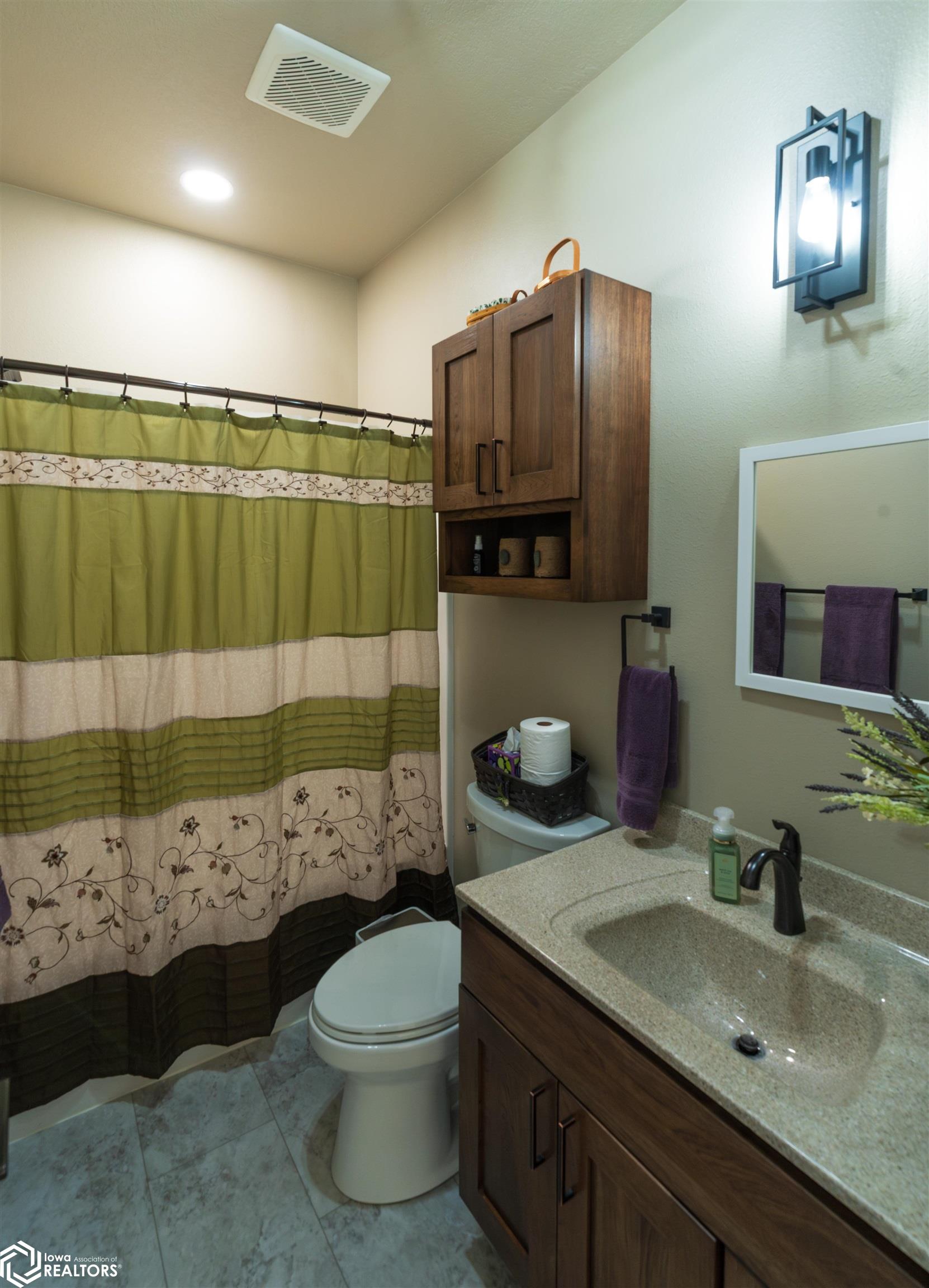 2018 Spaulding Lane, Grinnell, Iowa image 15