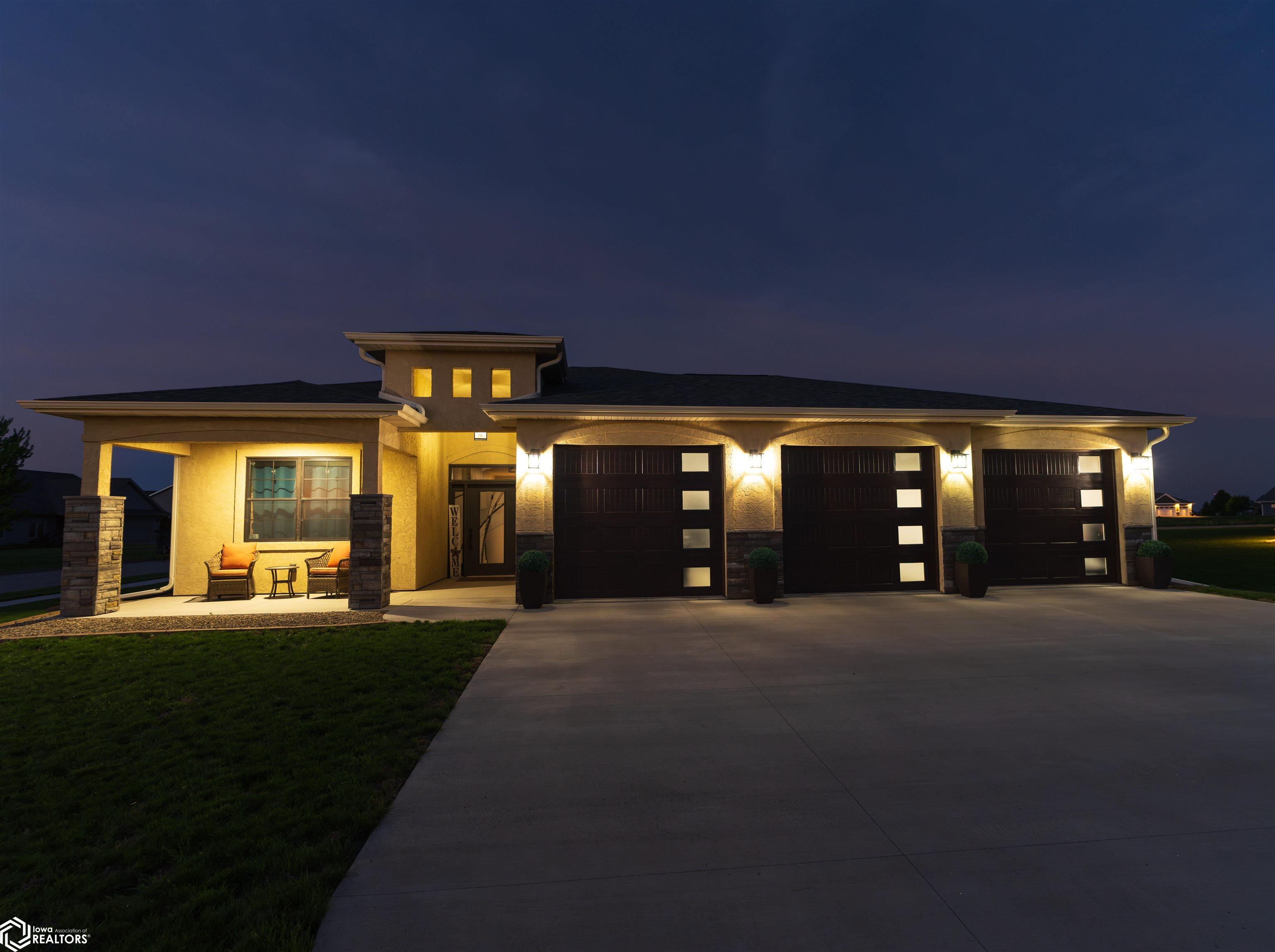 2018 Spaulding Lane, Grinnell, Iowa image 4