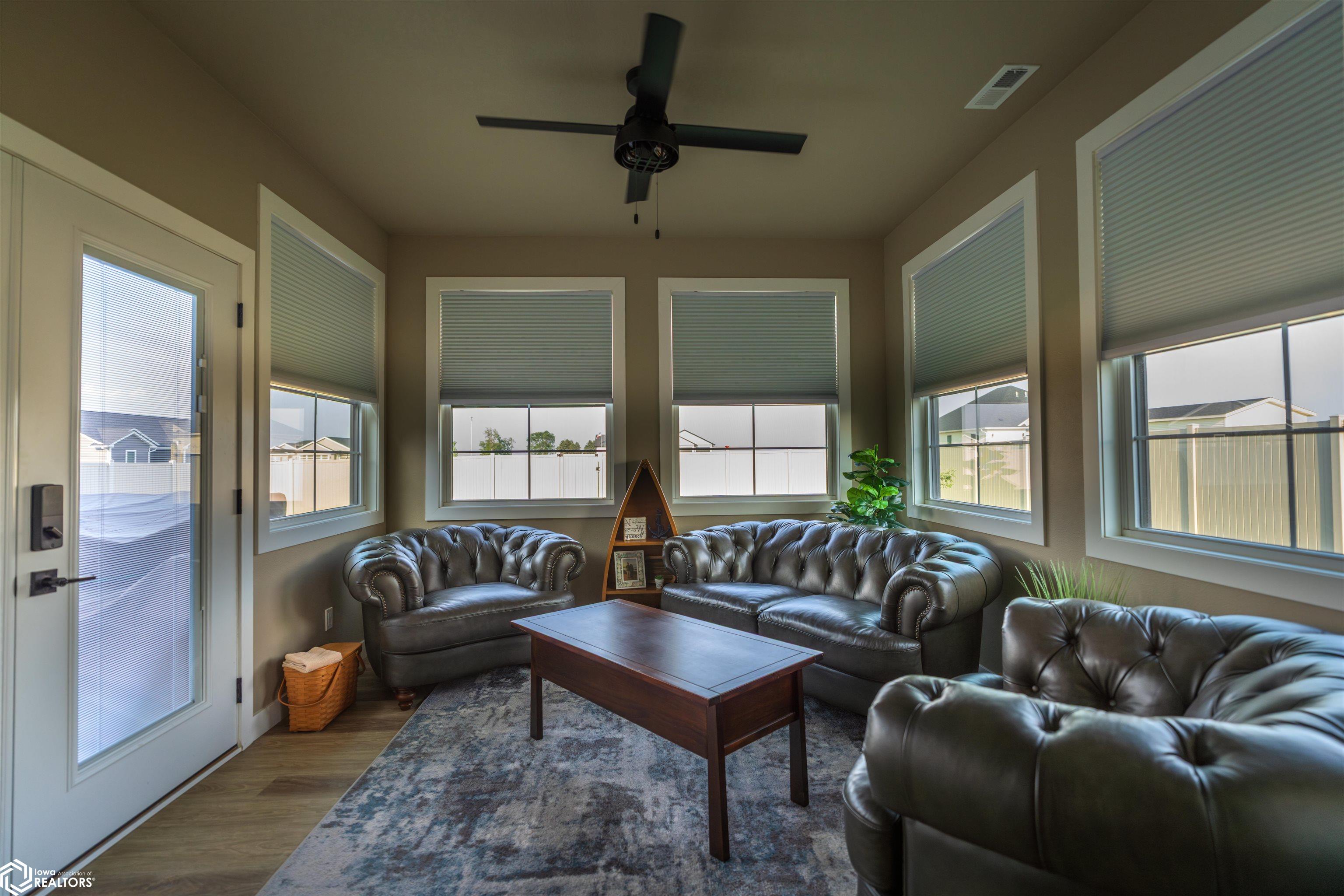 2018 Spaulding Lane, Grinnell, Iowa image 10
