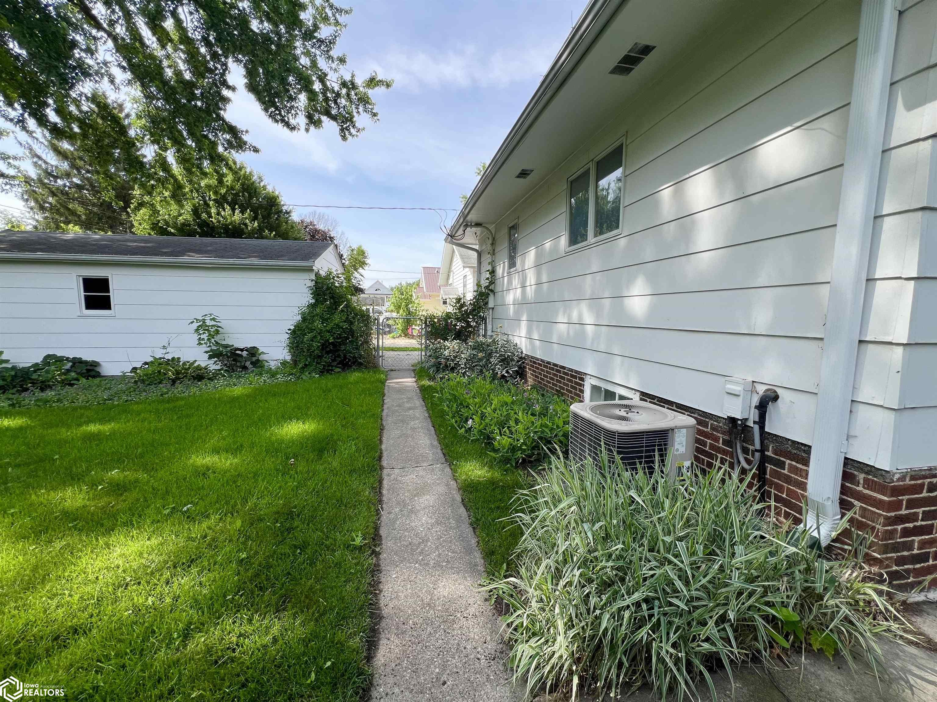 702 W 6th Street, Newton, Iowa image 15