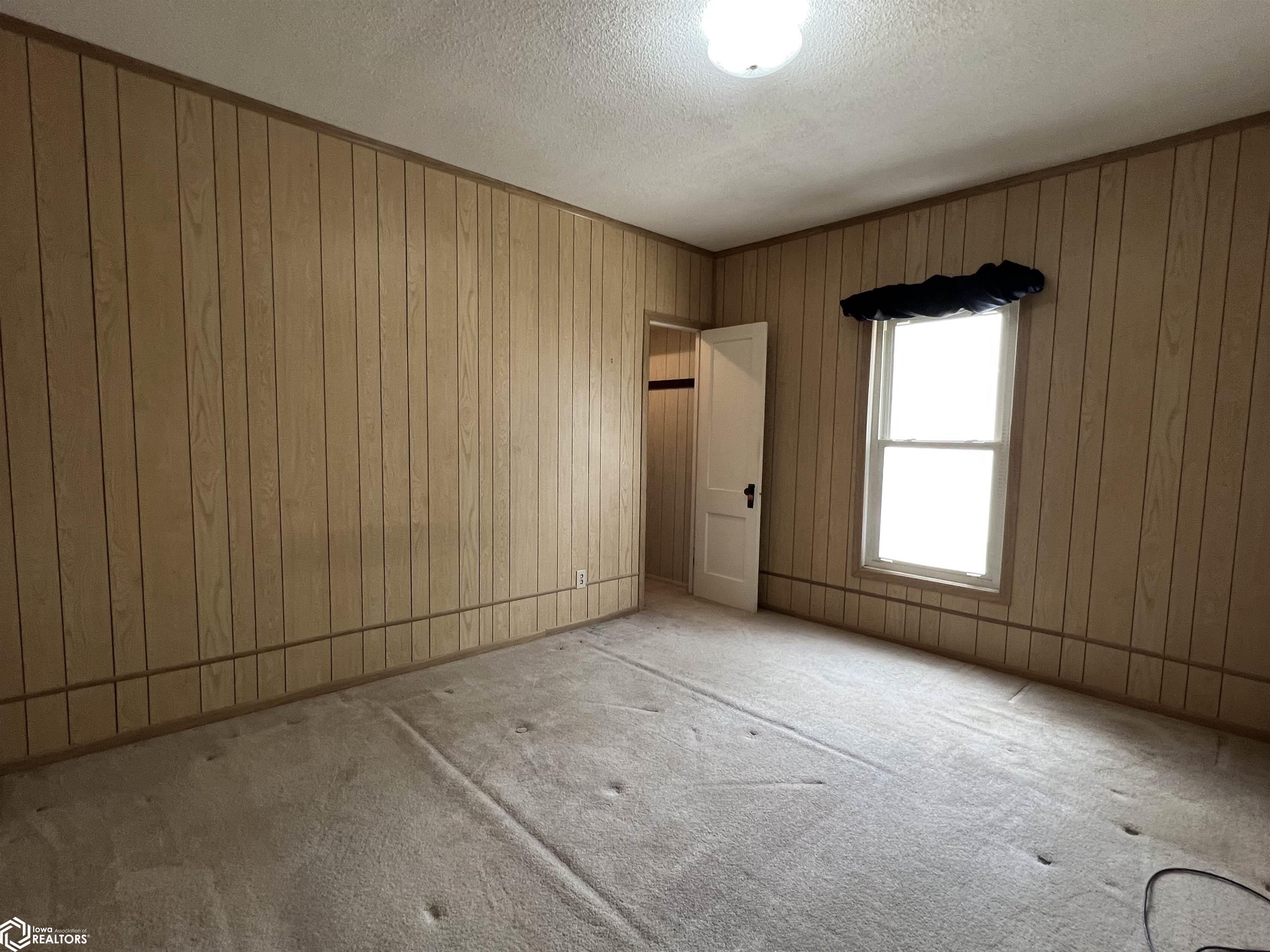 702 W 6th Street, Newton, Iowa image 10