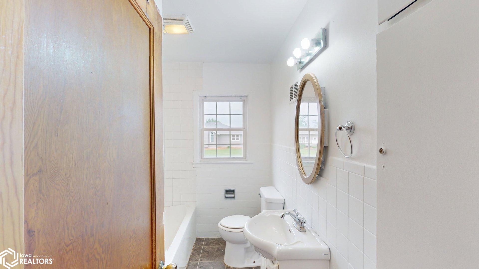 311 W Walnut Street, Manly, Iowa image 13