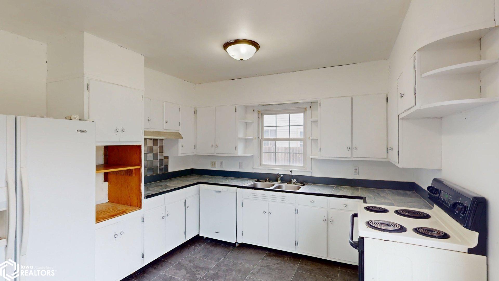 311 W Walnut Street, Manly, Iowa image 5