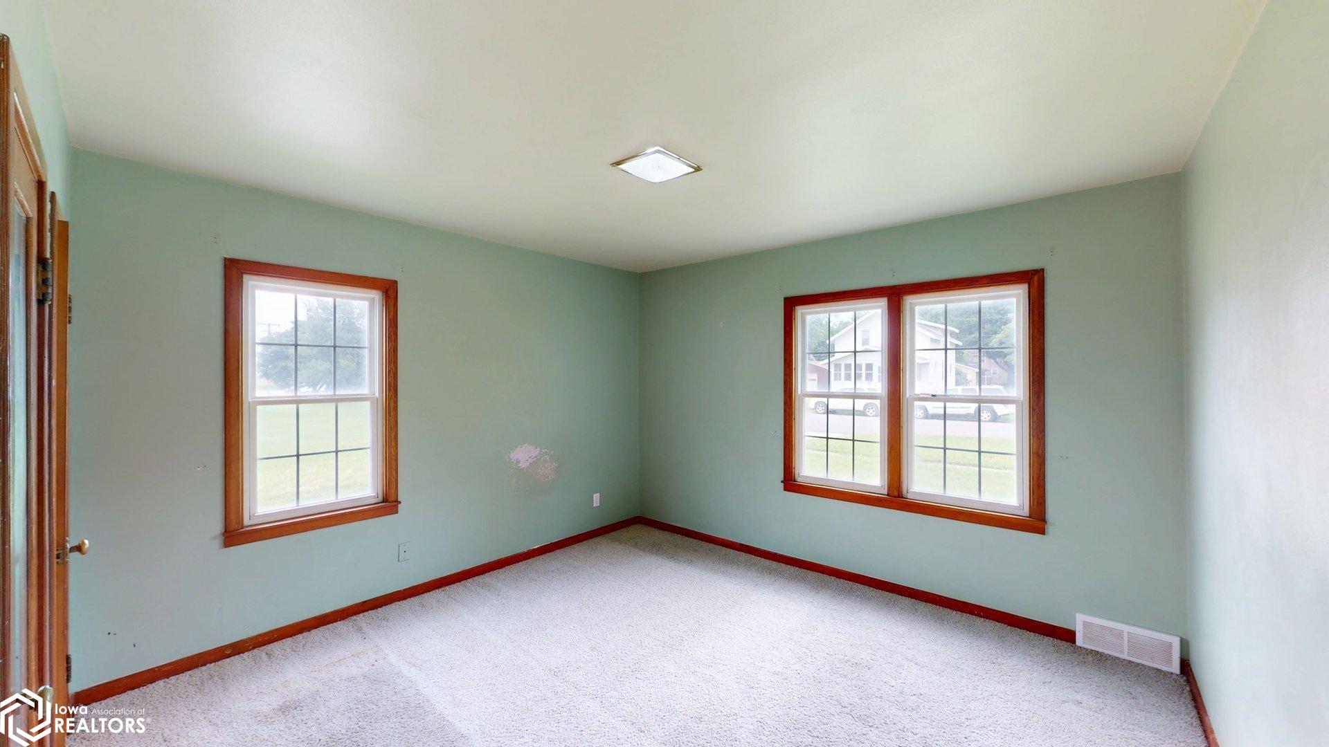311 W Walnut Street, Manly, Iowa image 9