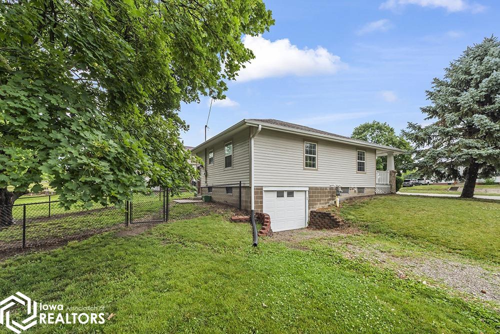 308 S Washington, Bloomfield, Iowa image 12