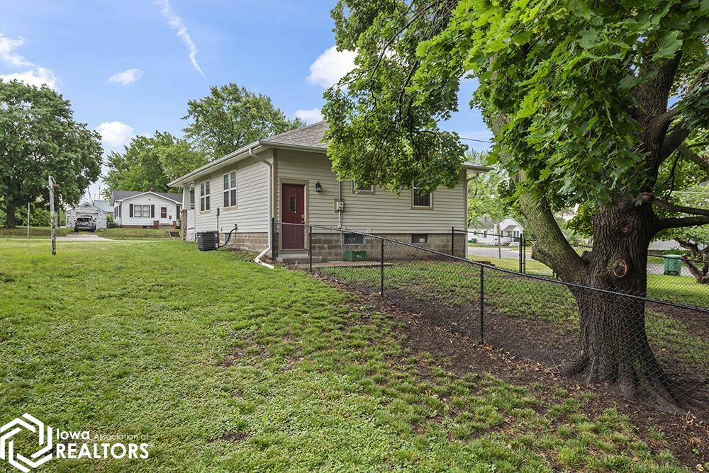 308 S Washington, Bloomfield, Iowa image 14