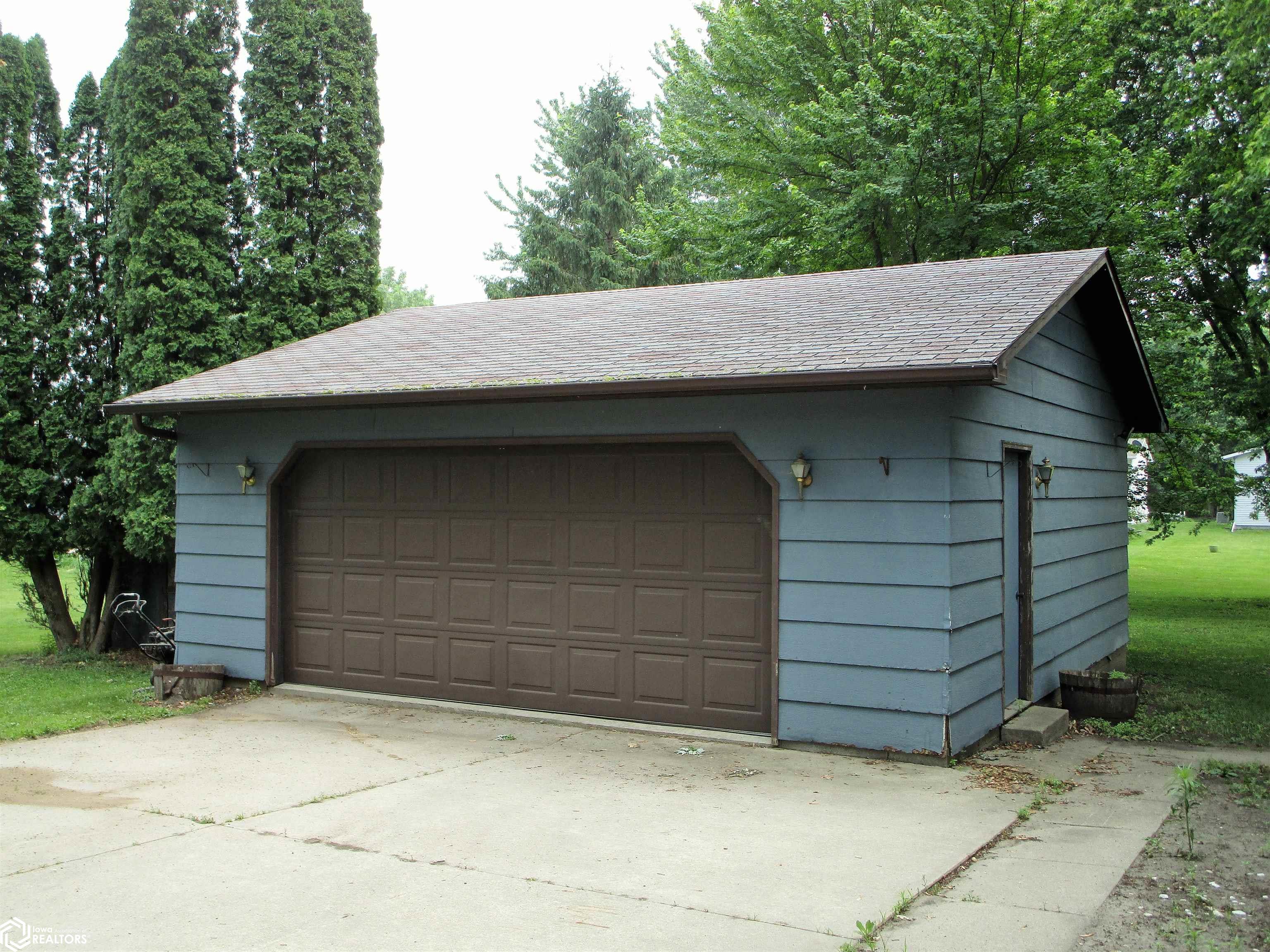 229 Law Avenue, Iowa Falls, Iowa image 2