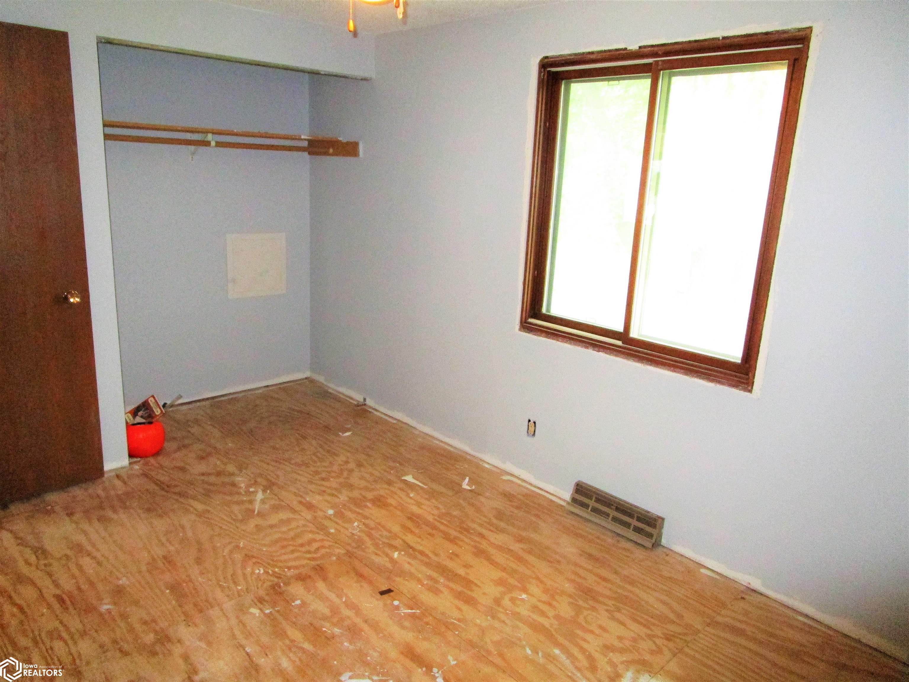 229 Law Avenue, Iowa Falls, Iowa image 11