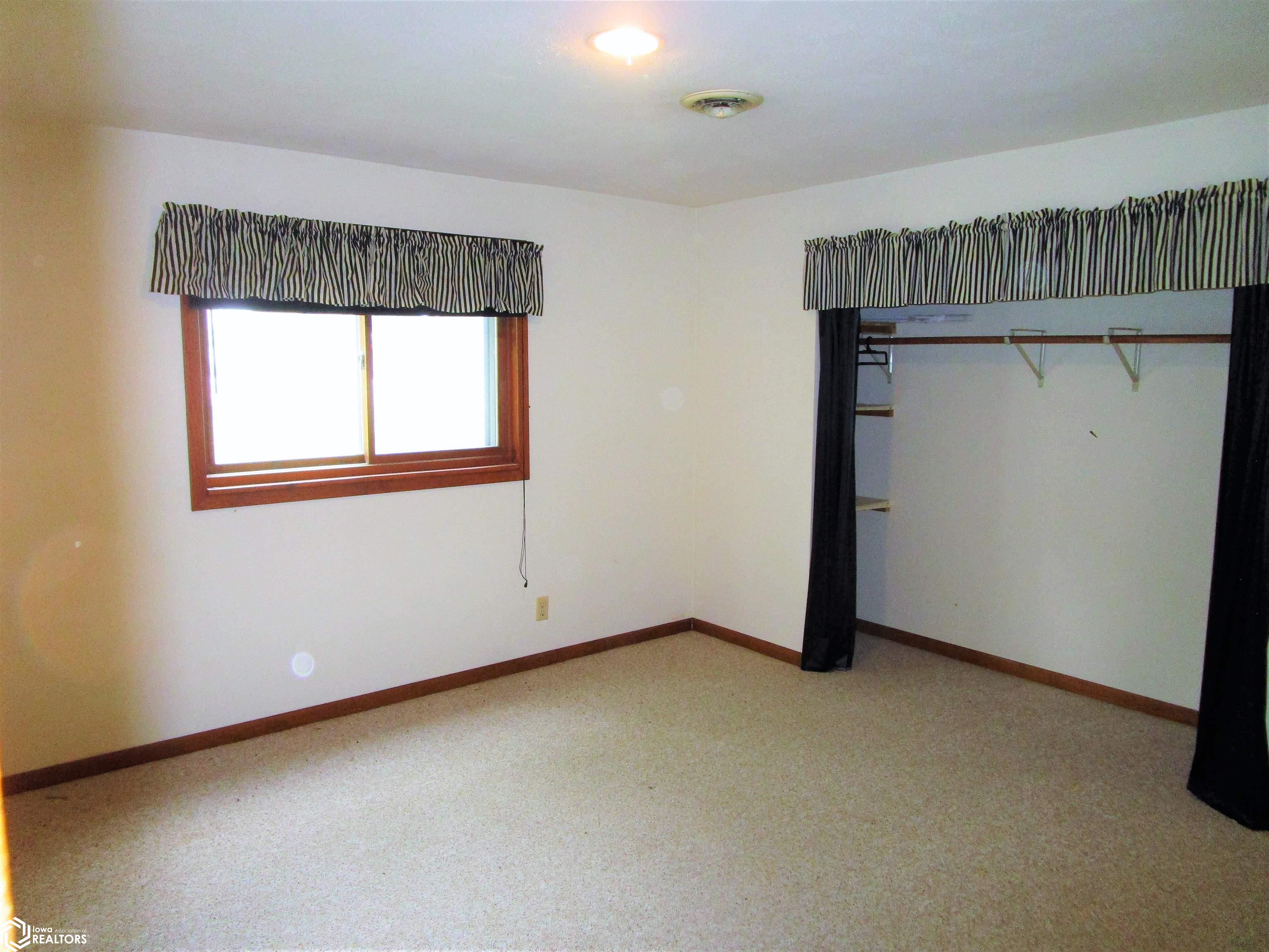 229 Law Avenue, Iowa Falls, Iowa image 17